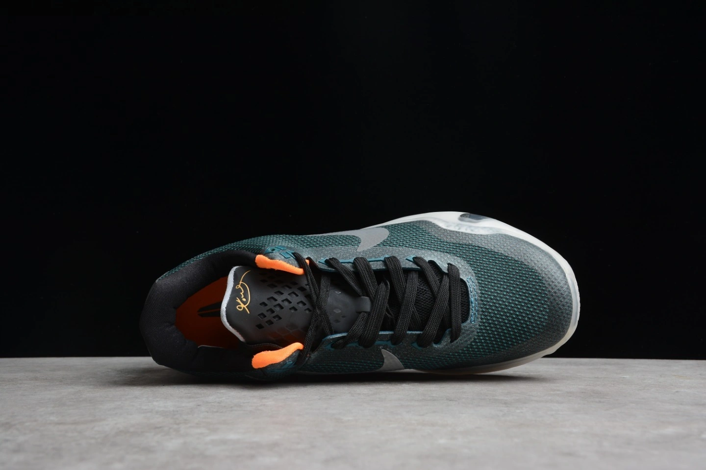 Uncle Sam--Kobe 10 10 705317-308 item:C-X349C2761
