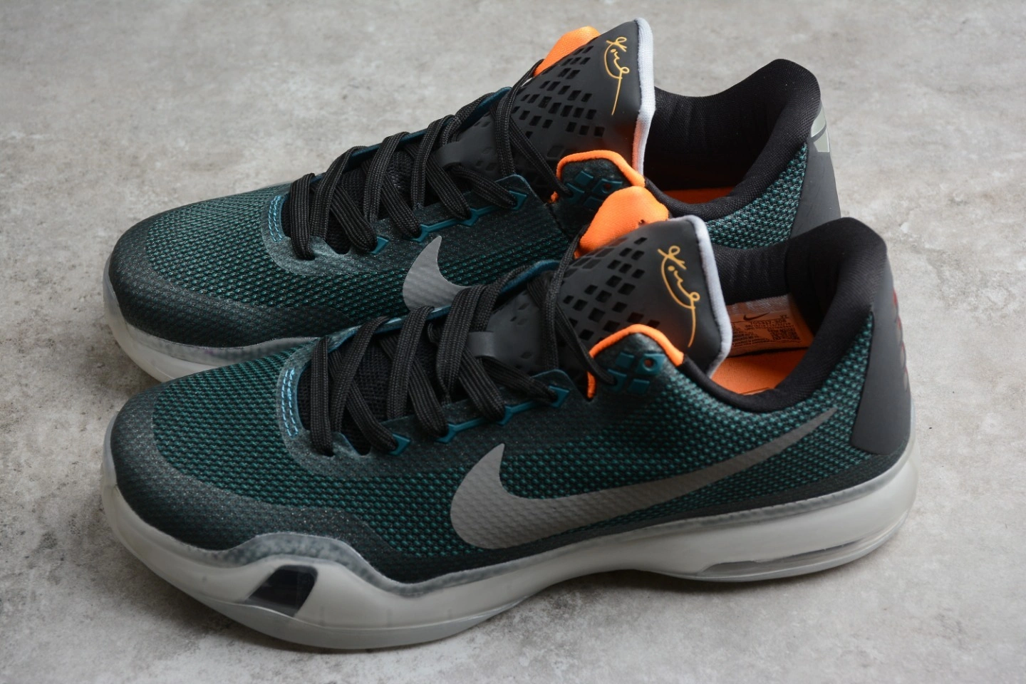 Uncle Sam--Kobe 10 10 705317-308 item:C-X349C2761