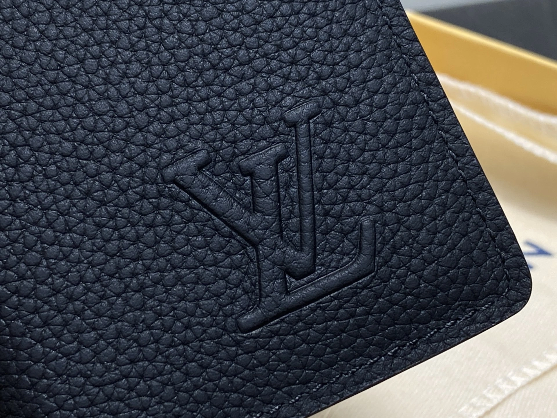 MOMO-- 8V M25951 high quality version Pocket organizer Aerogram Calfskin item:E-B000J1804