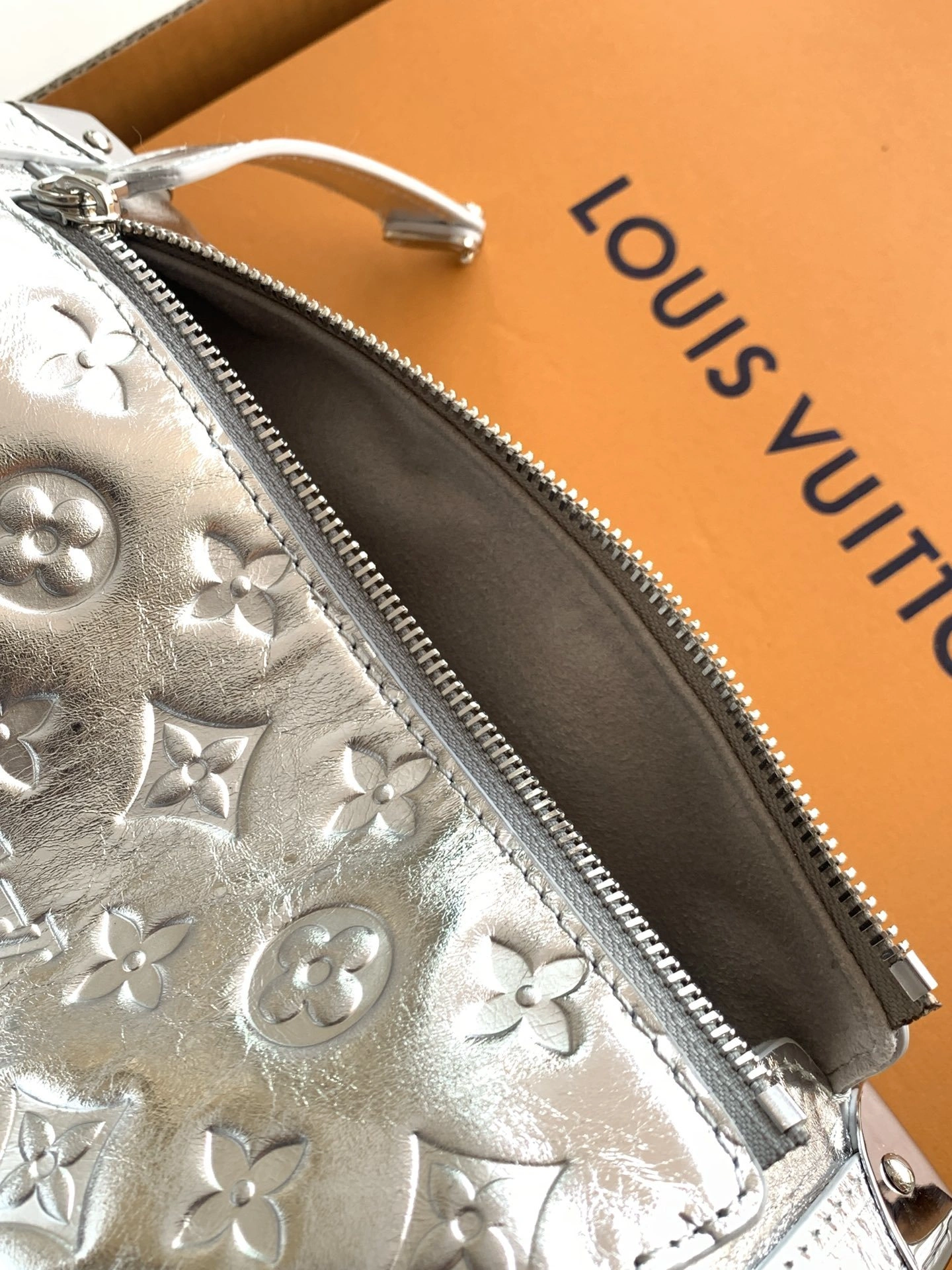MOMO--8V M26223 high quality version Monogram Miroir Side Trunk cowhide item:F-B574A0904
