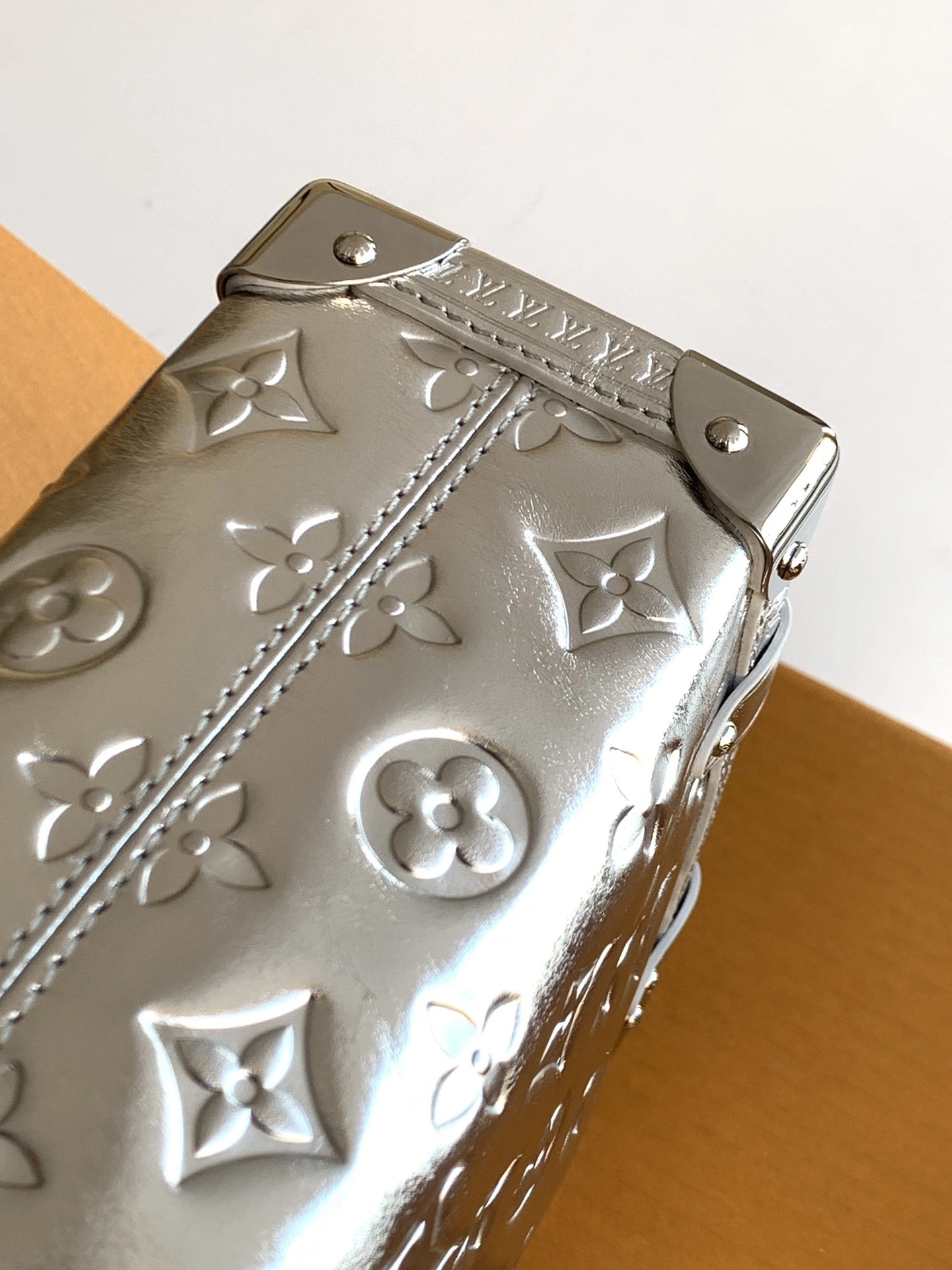 MOMO--8V M26223 high quality version Monogram Miroir Side Trunk cowhide item:F-B574A0904