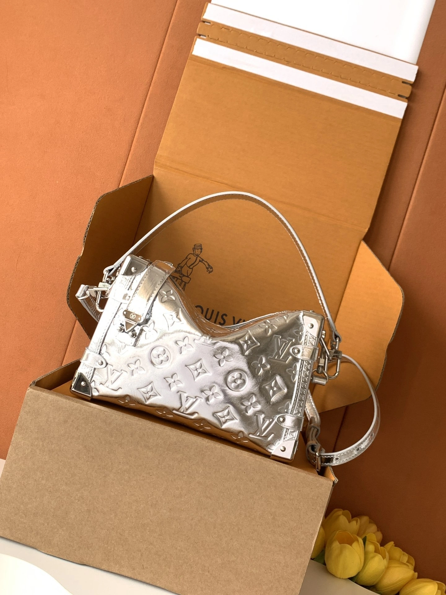 MOMO--8V M26223 high quality version Monogram Miroir Side Trunk cowhide item:F-B574A0904