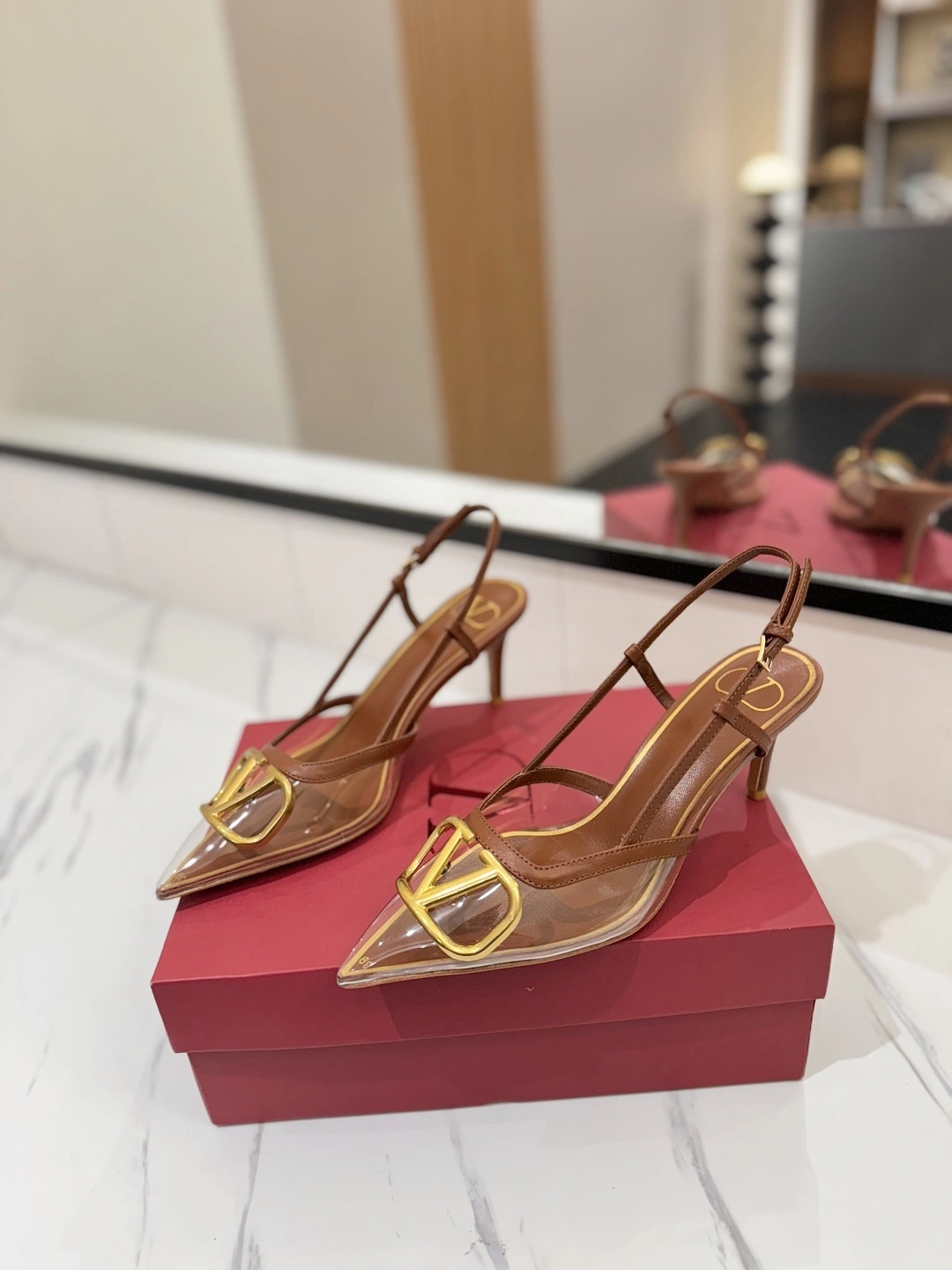 COCO-- V1859ti9o 2W2S0R01QJGND3 Heel height：8CM VLogo Signature goatskin item:E-X138C3004