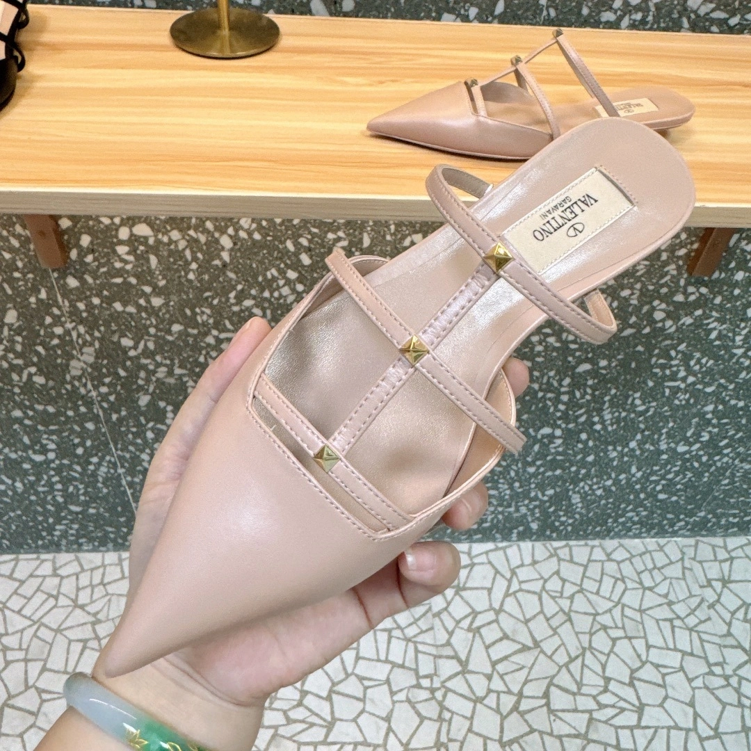 V1859ti9o 4W0S0IZ2ACTGF9 Heel height：2CM item:ET-X302A0905