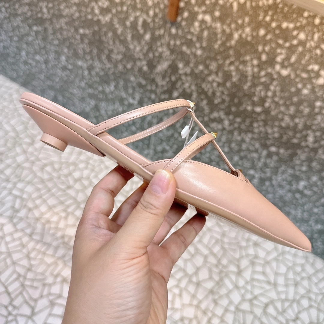 V1859ti9o 4W0S0IZ2ACTGF9 Heel height：2CM item:ET-X302A0905