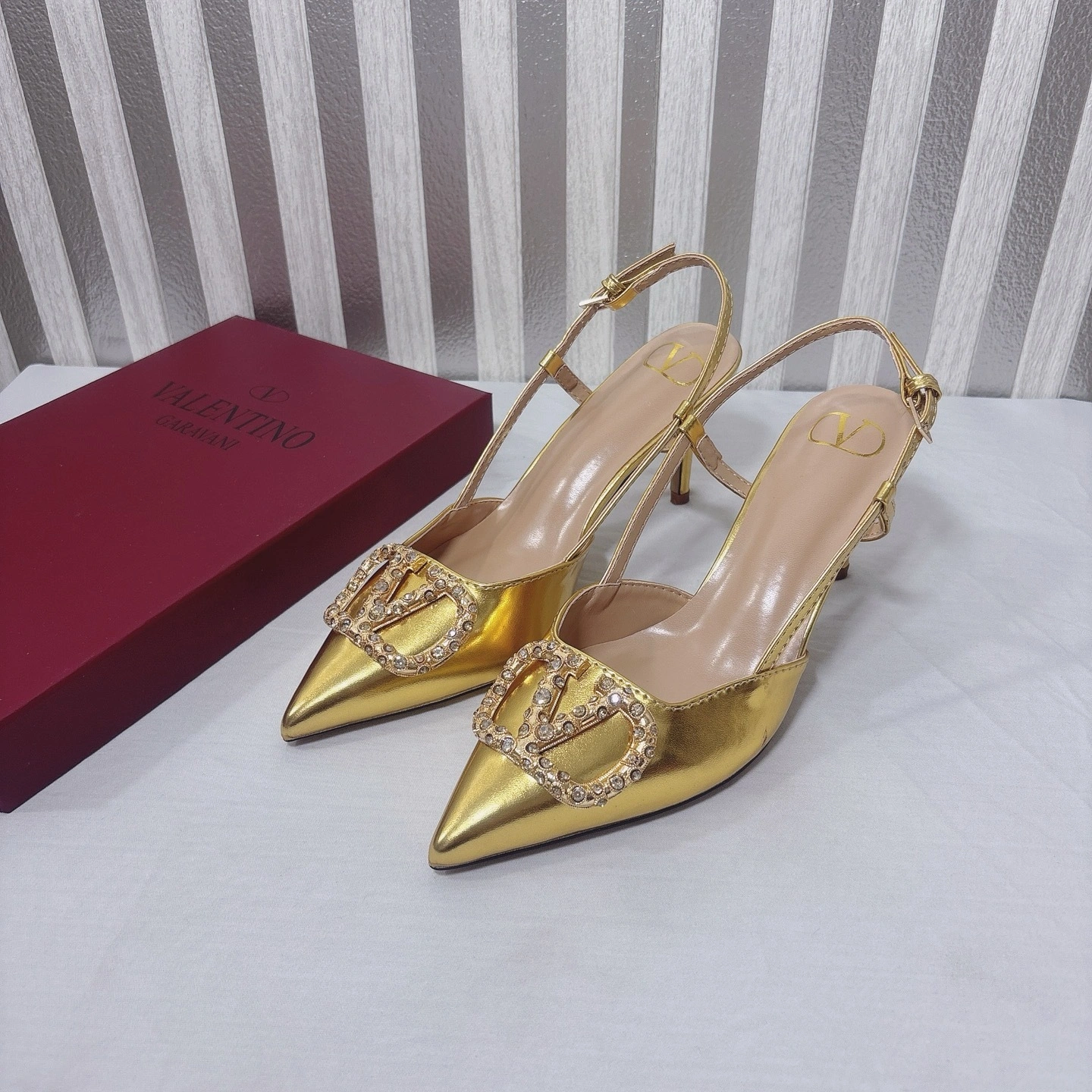 V1859ti9o 6W2S0R01LUY9MR Heel height：8CM item:ET-X234E0776W