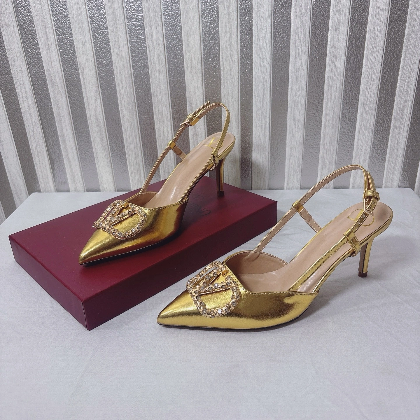 V1859ti9o 6W2S0R01LUY9MR Heel height：8CM item:ET-X234E0776W