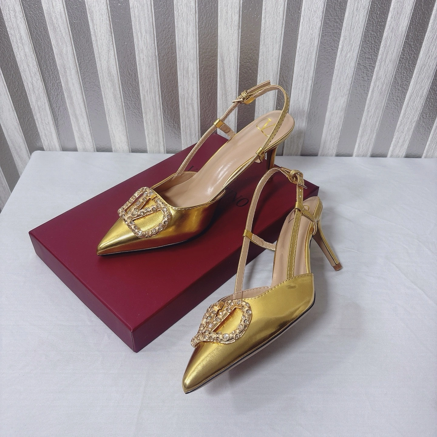 V1859ti9o 6W2S0R01LUY9MR Heel height：8CM item:ET-X234E0776W