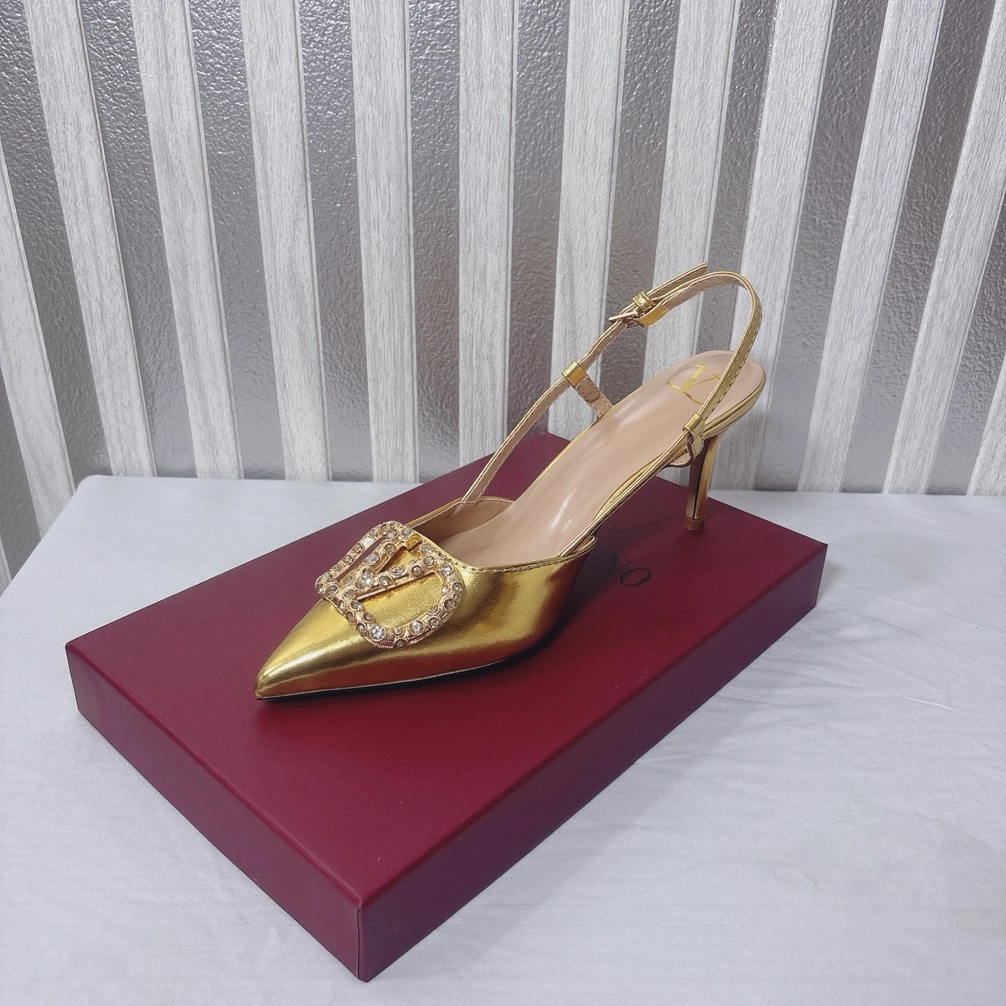 V1859ti9o 6W2S0R01LUY9MR Heel height：8CM item:ET-X234E0776W