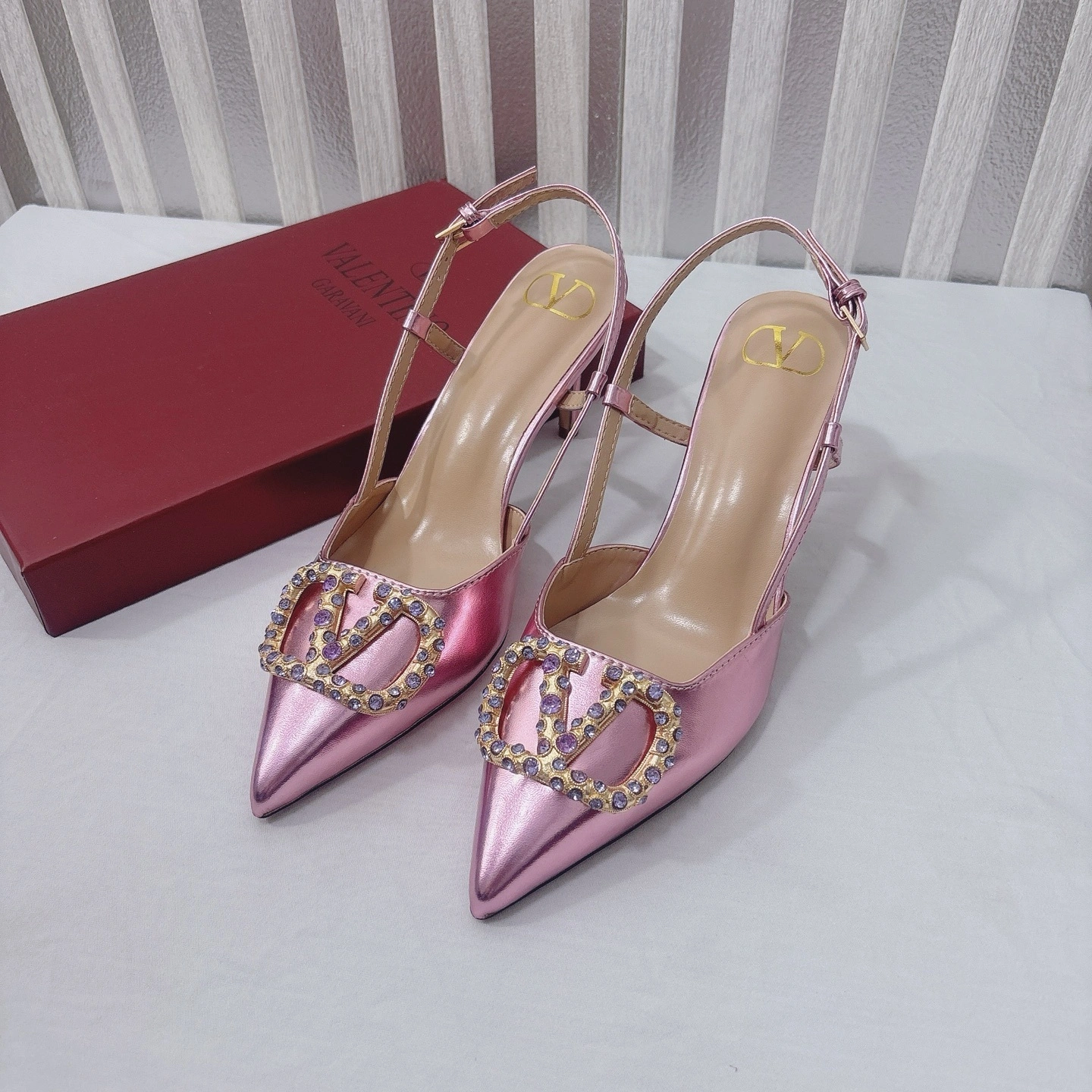 V1859ti9o 6W2S0R01LUYBSV Heel height：8CM item:ET-X234E0775W
