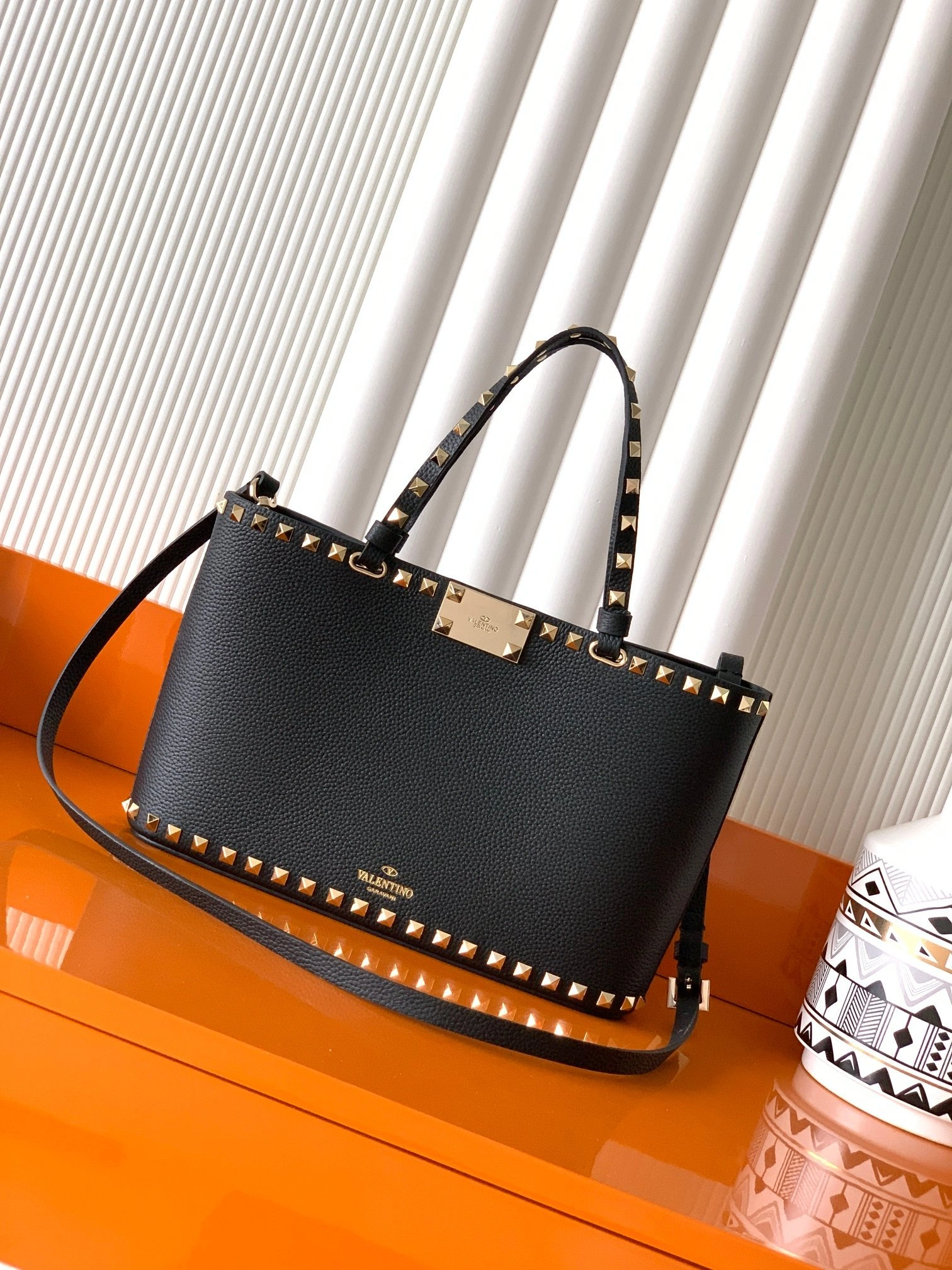 V1859ti9o 7W2B0S20VSF0NO Calfskin item:ET-B225I2704