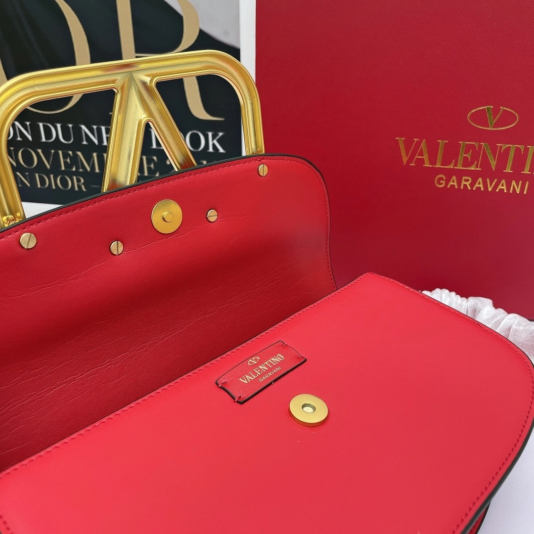 V1859ti9o TW2B0G09ZXL-JU5 Calfskin item:DT-B225E2026