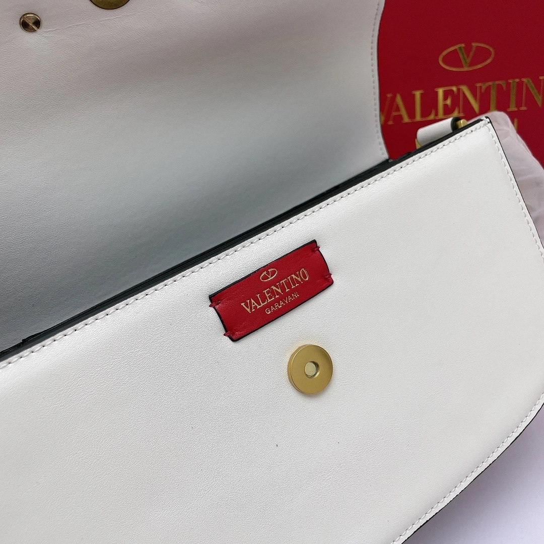 V1859ti9o UW0B0G09ZXL Calfskin item:DT-B225E2030