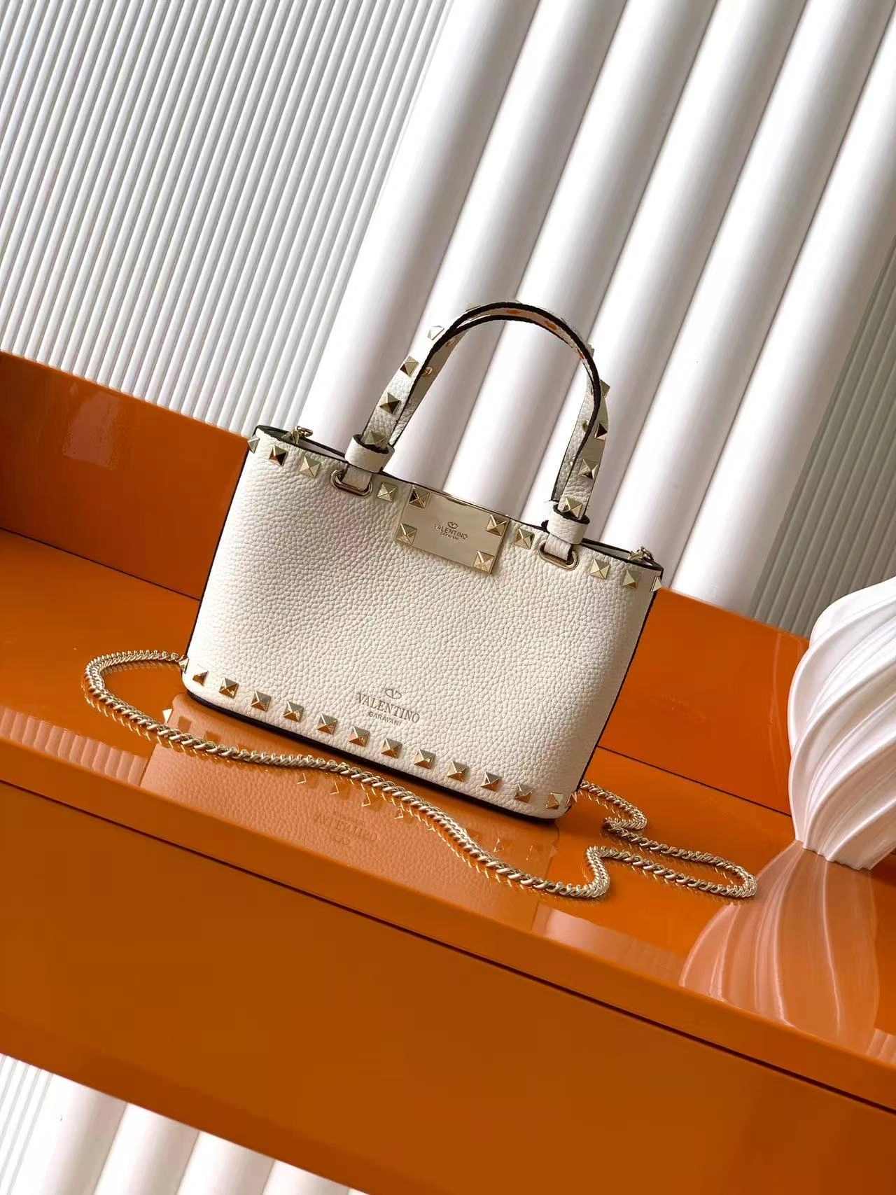 V1859ti9o WP0AT0VSHI16 Calfskin item:ET-B000I2703