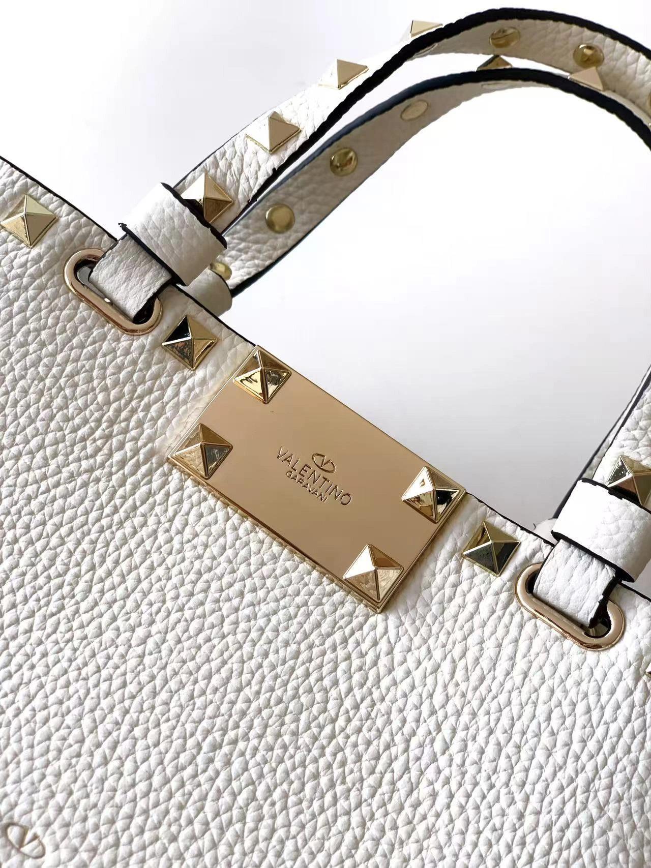 V1859ti9o WP0AT0VSHI16 Calfskin item:ET-B000I2703