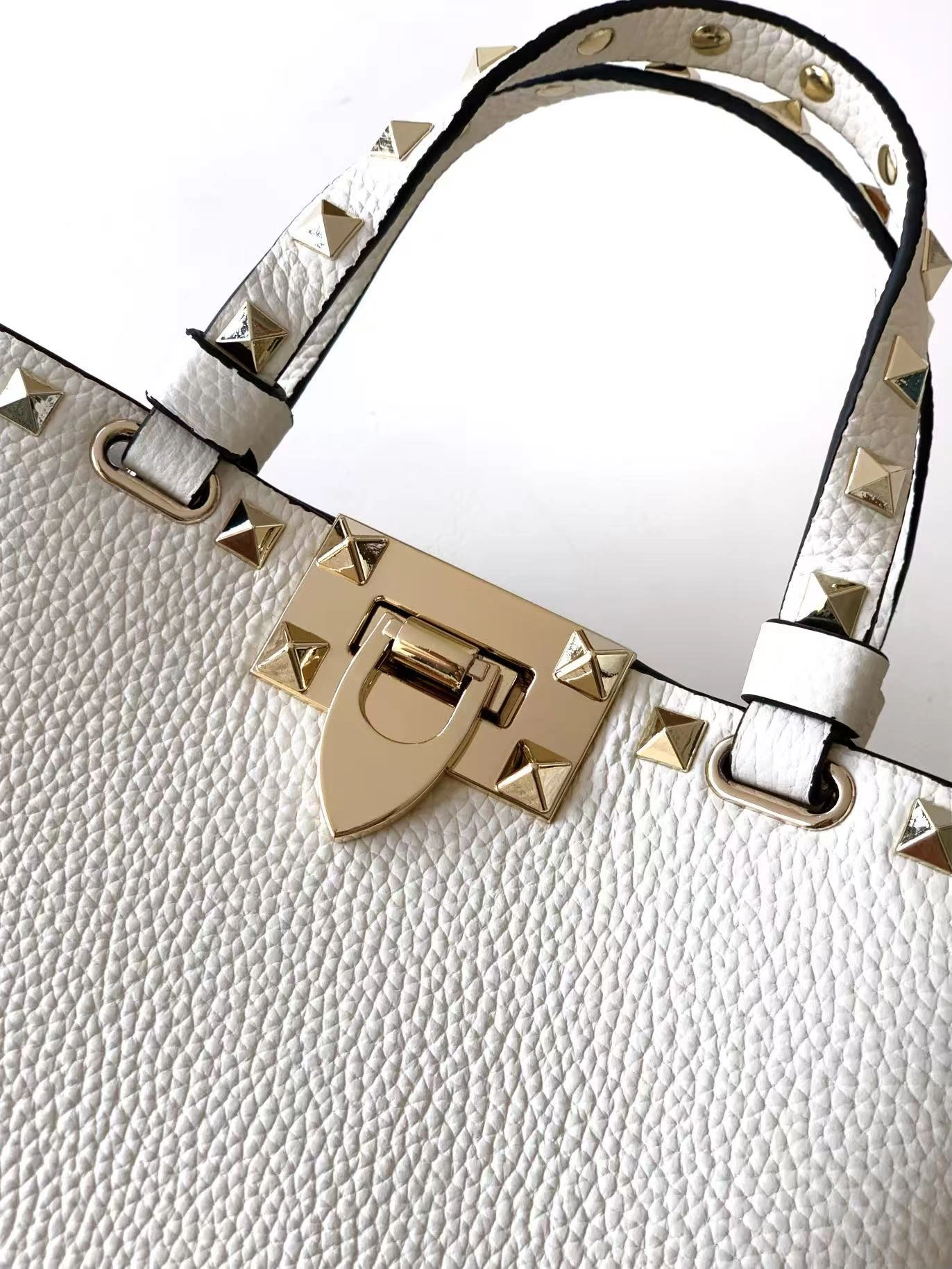 V1859ti9o WP0AT0VSHI16 Calfskin item:ET-B000I2703