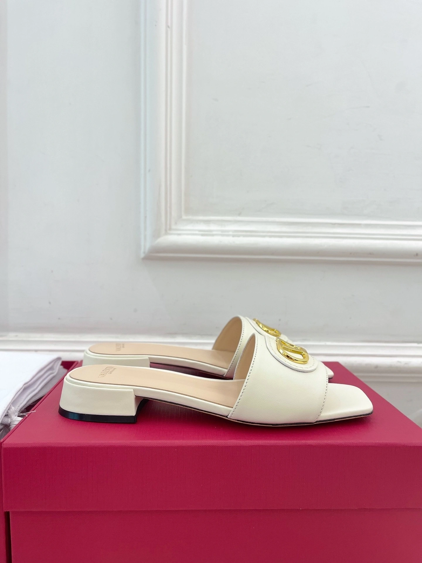 V1859ti9o WS0LT0DSH098 Heel height：2CM Roman Stud item:ET-X234G1160