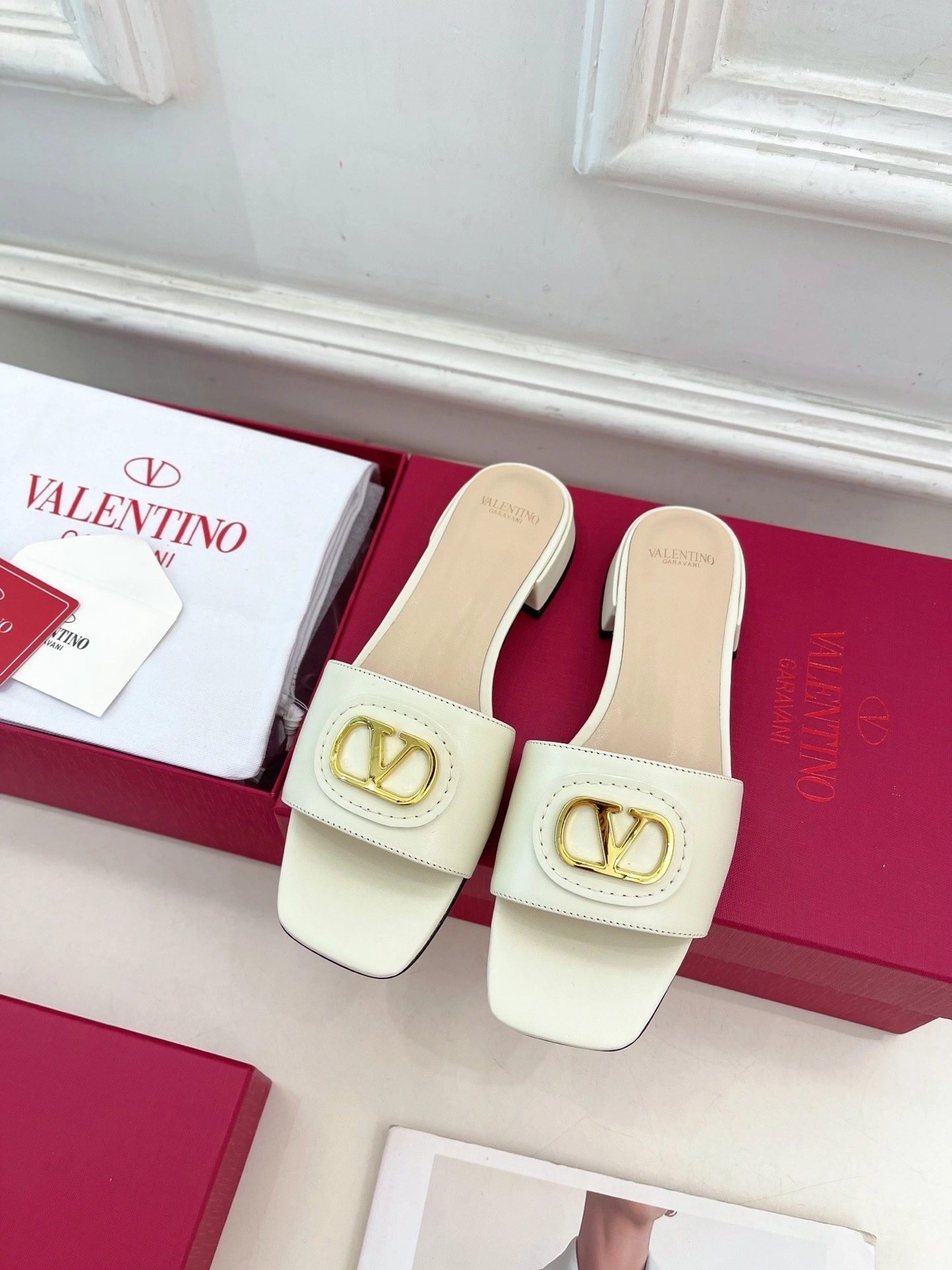 V1859ti9o WS0LT0DSH098 Heel height：2CM Roman Stud item:ET-X234G1160