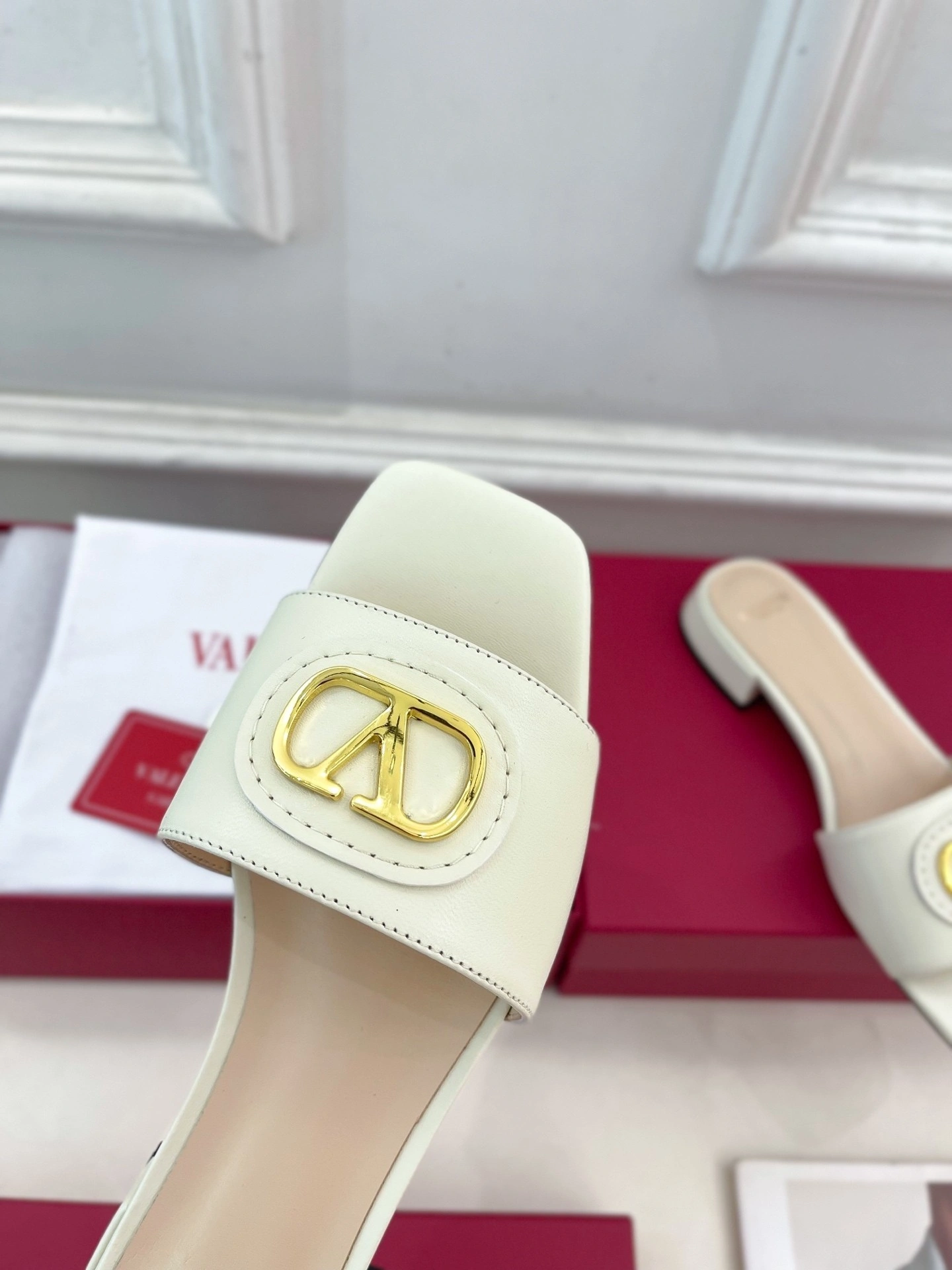 V1859ti9o WS0LT0DSH098 Heel height：2CM Roman Stud item:ET-X234G1160