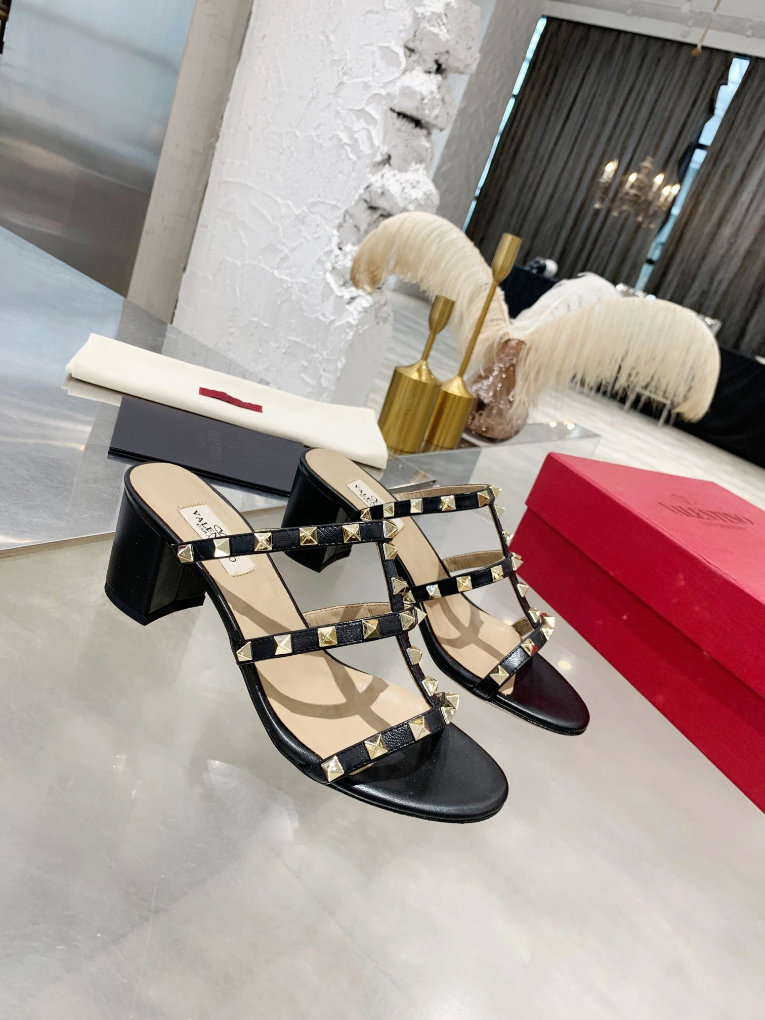 V1859ti9o ZW2S0C47VOD0NO Heel height：6CM Rockstud Collection item:ET-X302E1402W