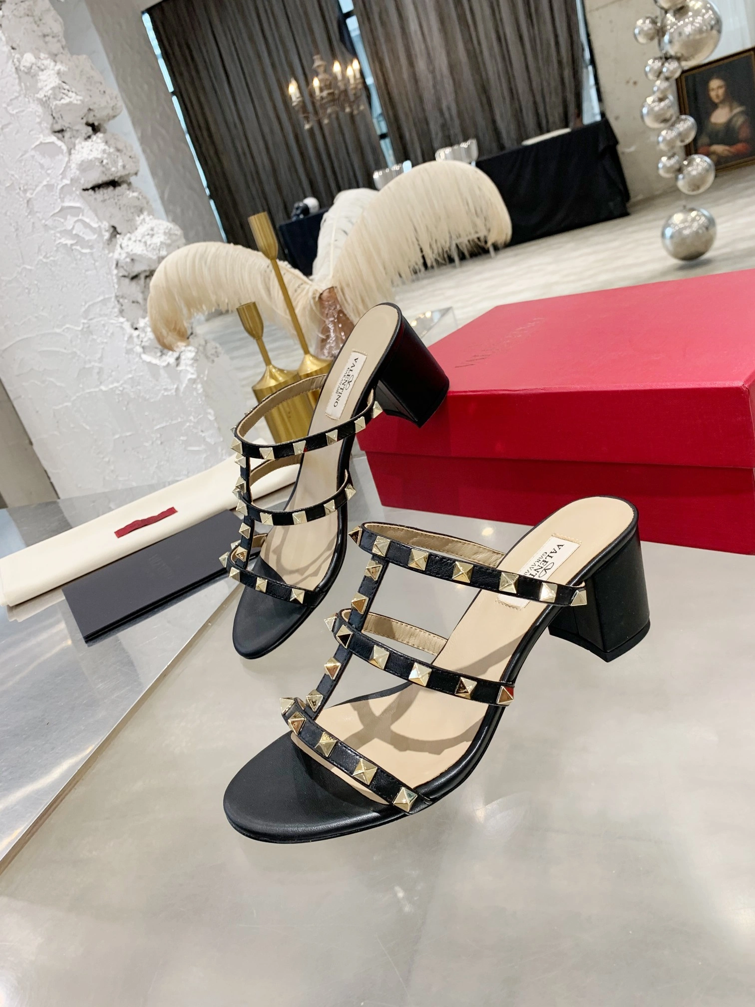 V1859ti9o ZW2S0C47VOD0NO Heel height：6CM Rockstud Collection item:ET-X302E1402W