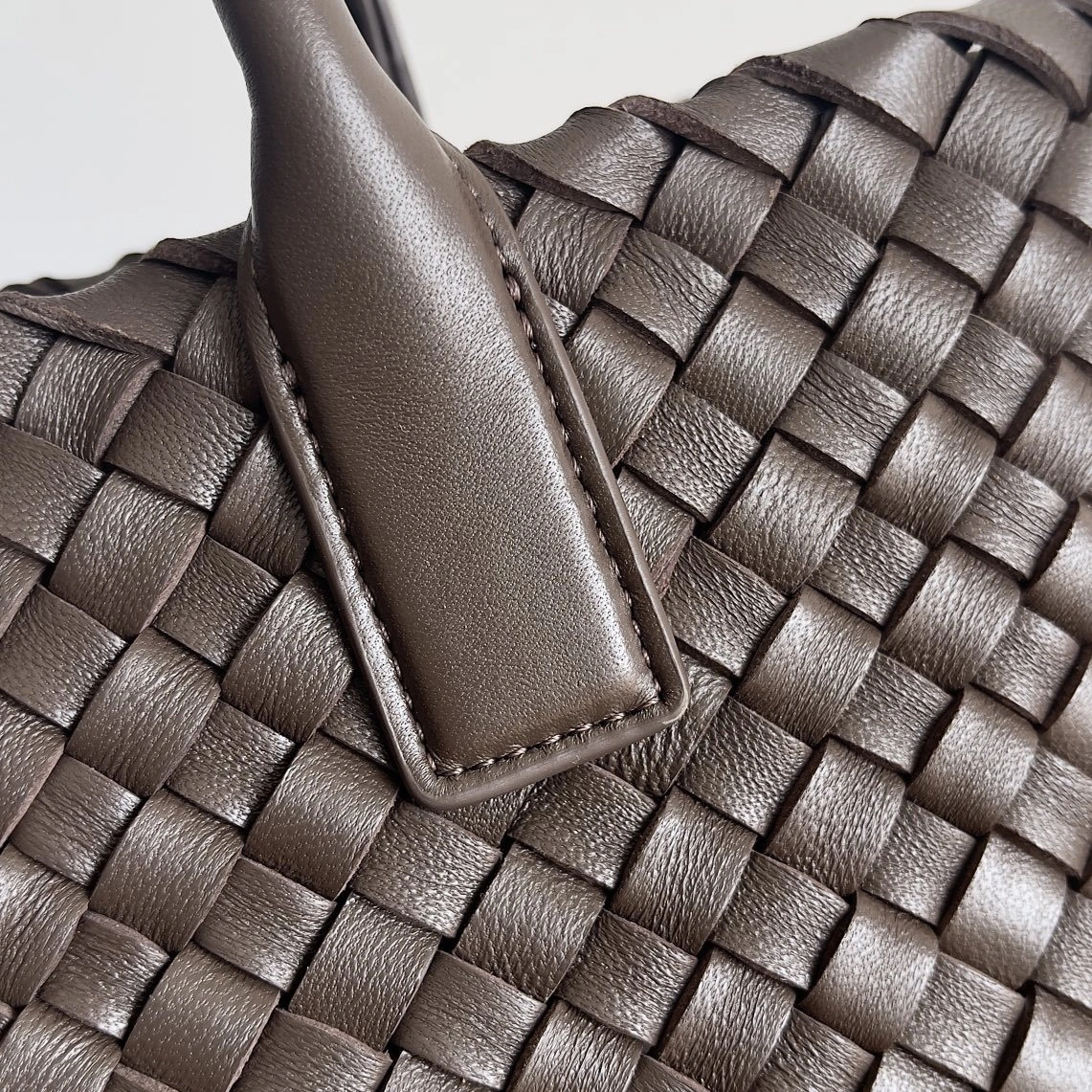 MOMO-- V595t1 709464V1OW12016 high quality version Mini Cabat sheepskin item:E-B100B2307