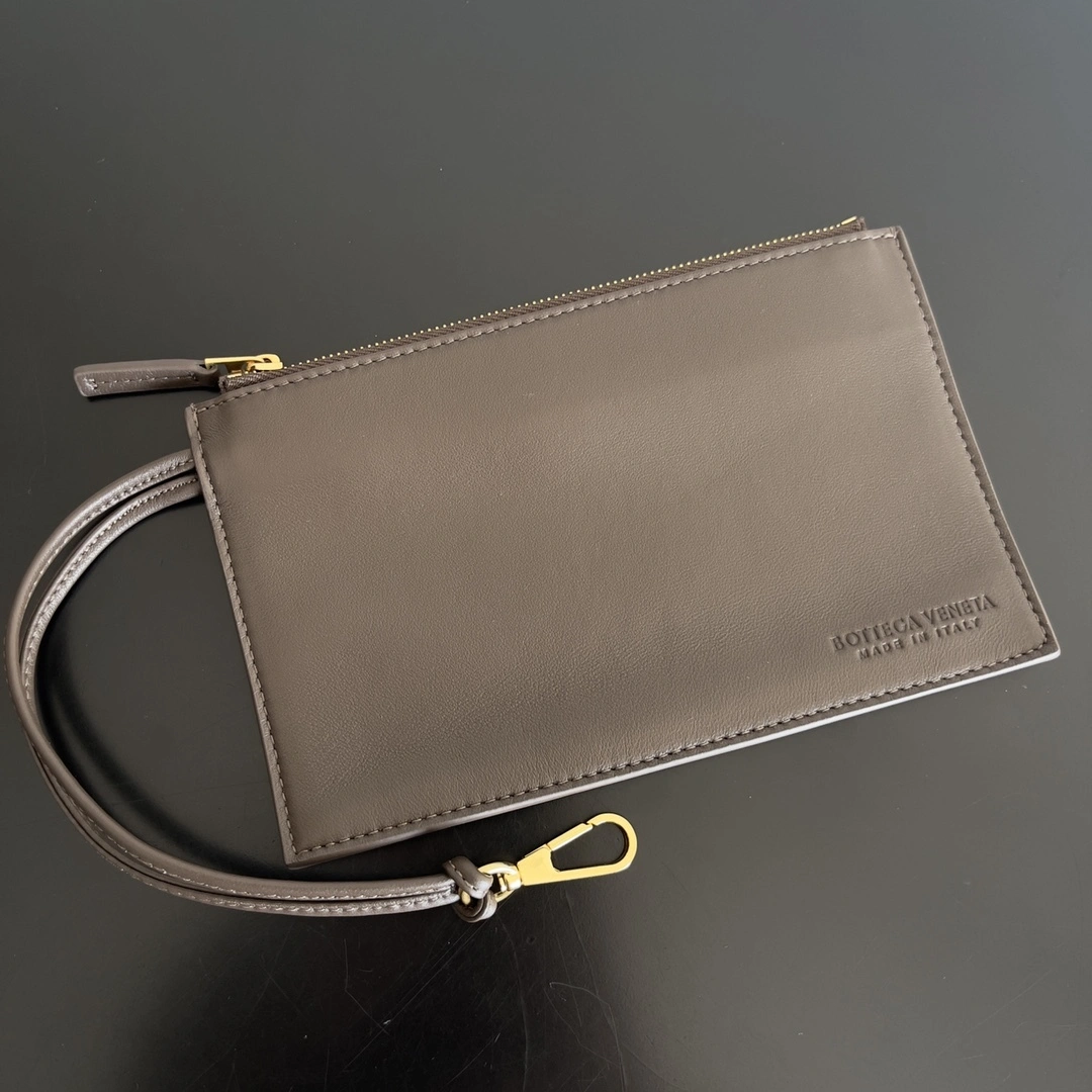 MOMO-- V595t1 709464V1OW12016 high quality version Mini Cabat sheepskin item:E-B100B2307