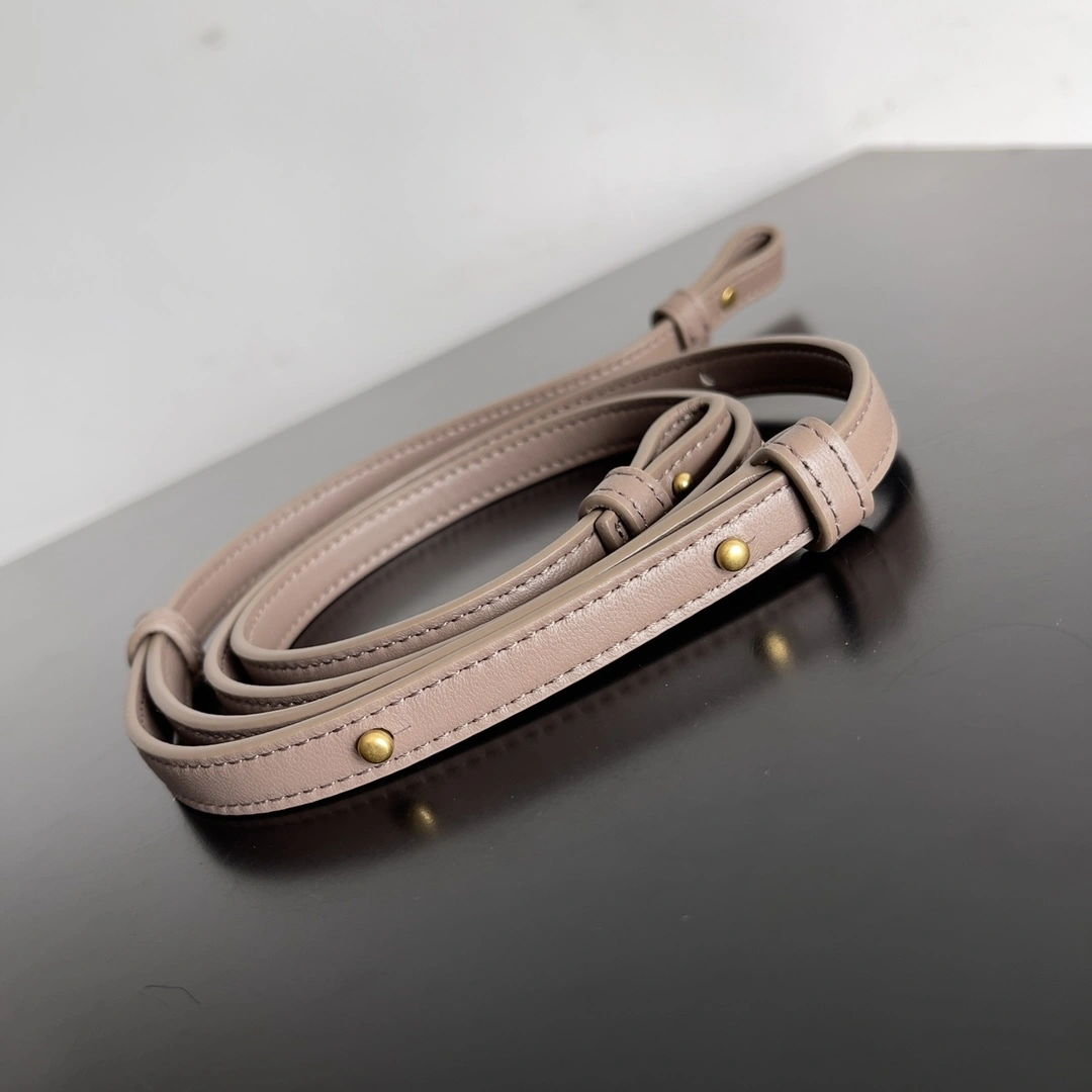 MOMO-- V595t1 709464V1OW12560 high quality version Mini Cabat sheepskin item:E-B100B2309