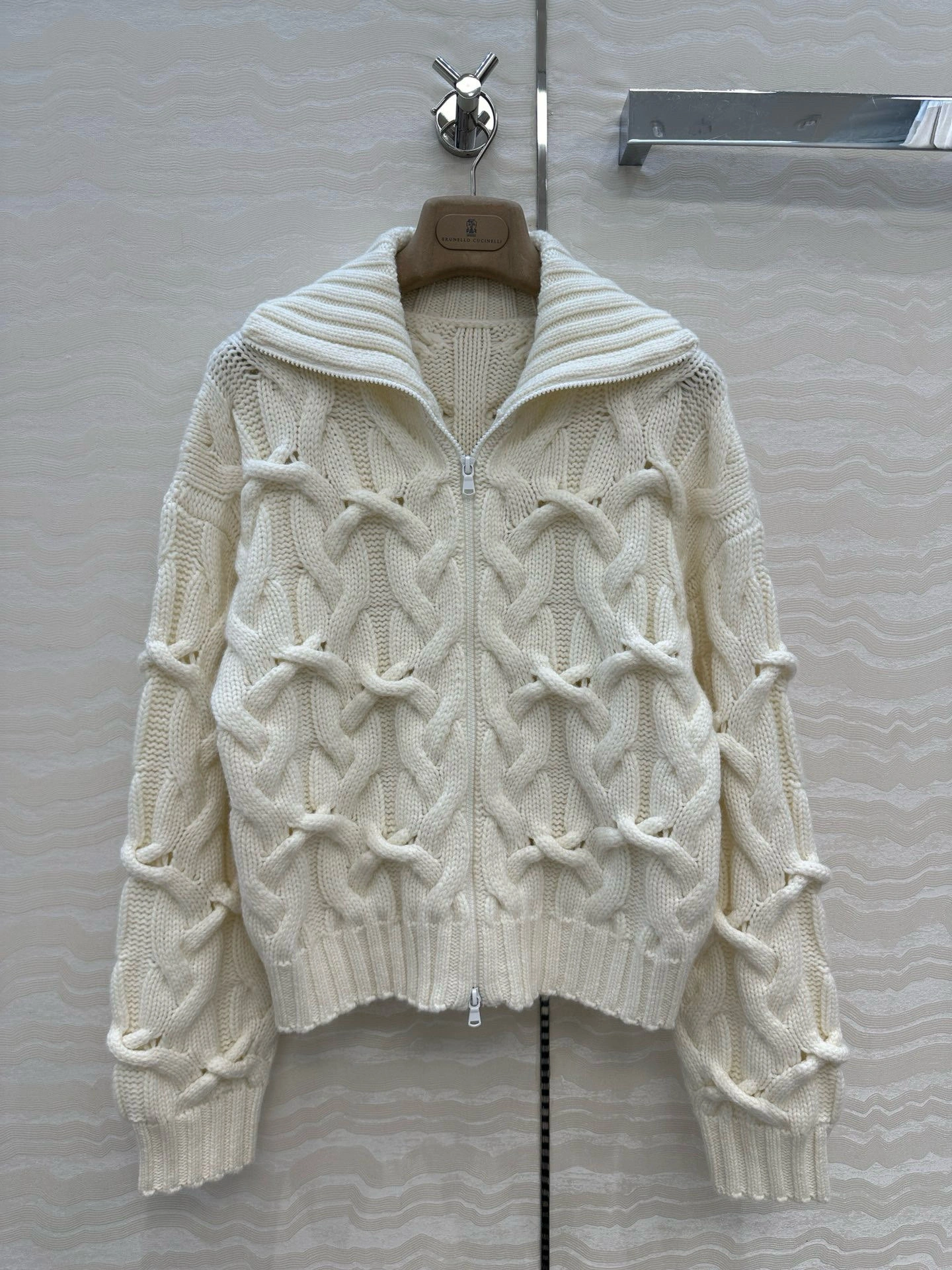 Victoria -- 2ru9588o cashmere 2colour item:E-F061I0722-2