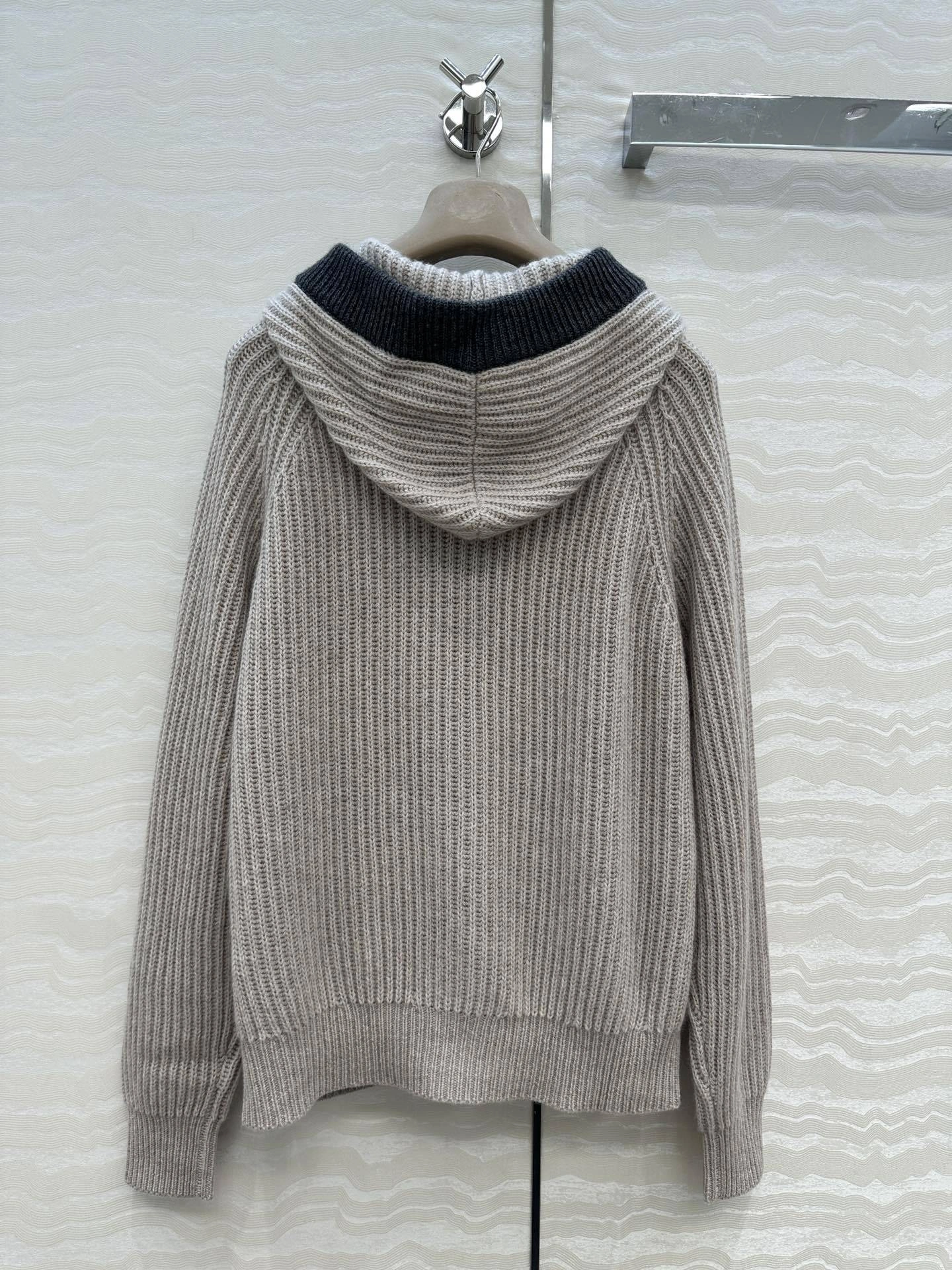 Victoria -- 2ru9588o cashmere item:E-F061I0732