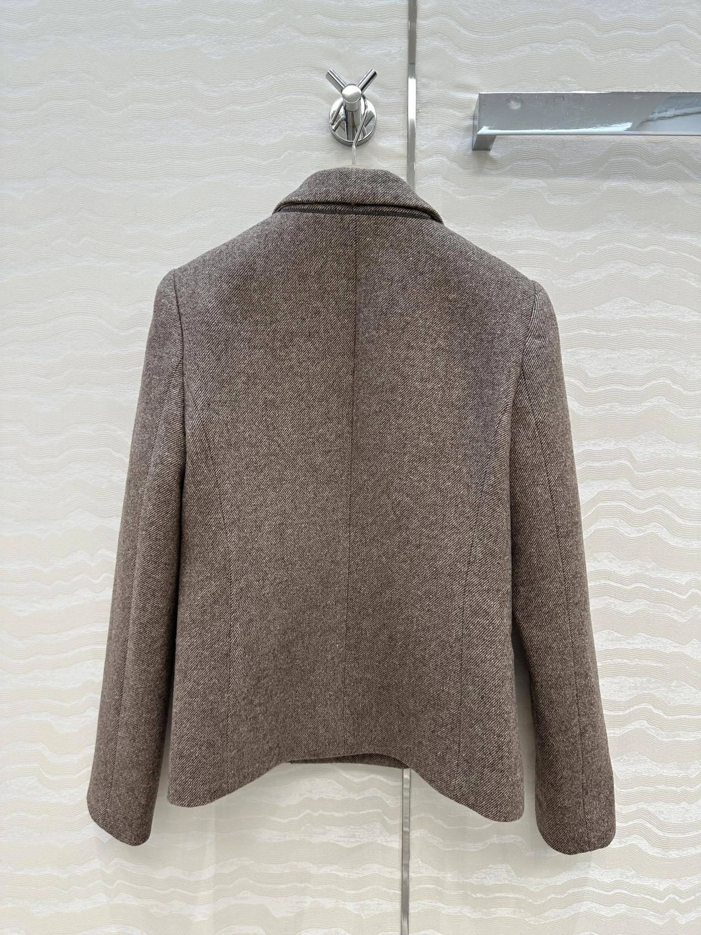 Victoria -- 2ru9588o wool item:E-F061I0724