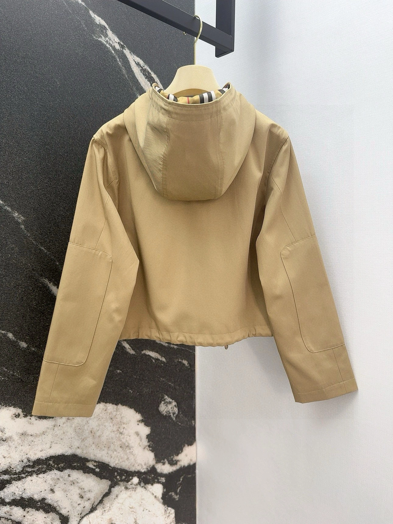 Victoria -- 2ur25rry item: E-F327J1513