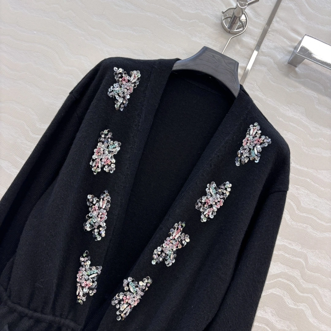 Victoria -- 3h1958 cashmere item:E-F061I0737