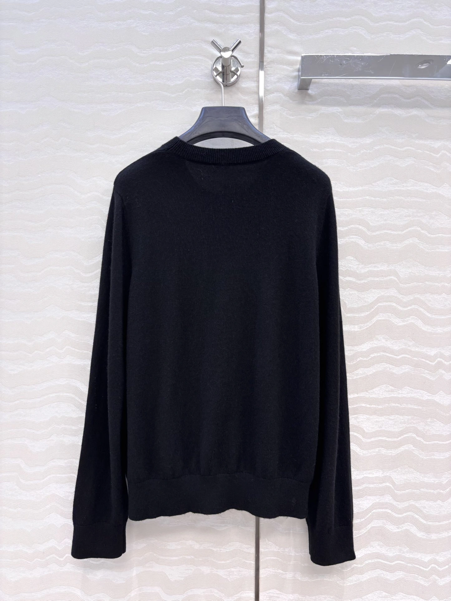 Victoria -- 3h1958 cashmere item:E-F061I0738
