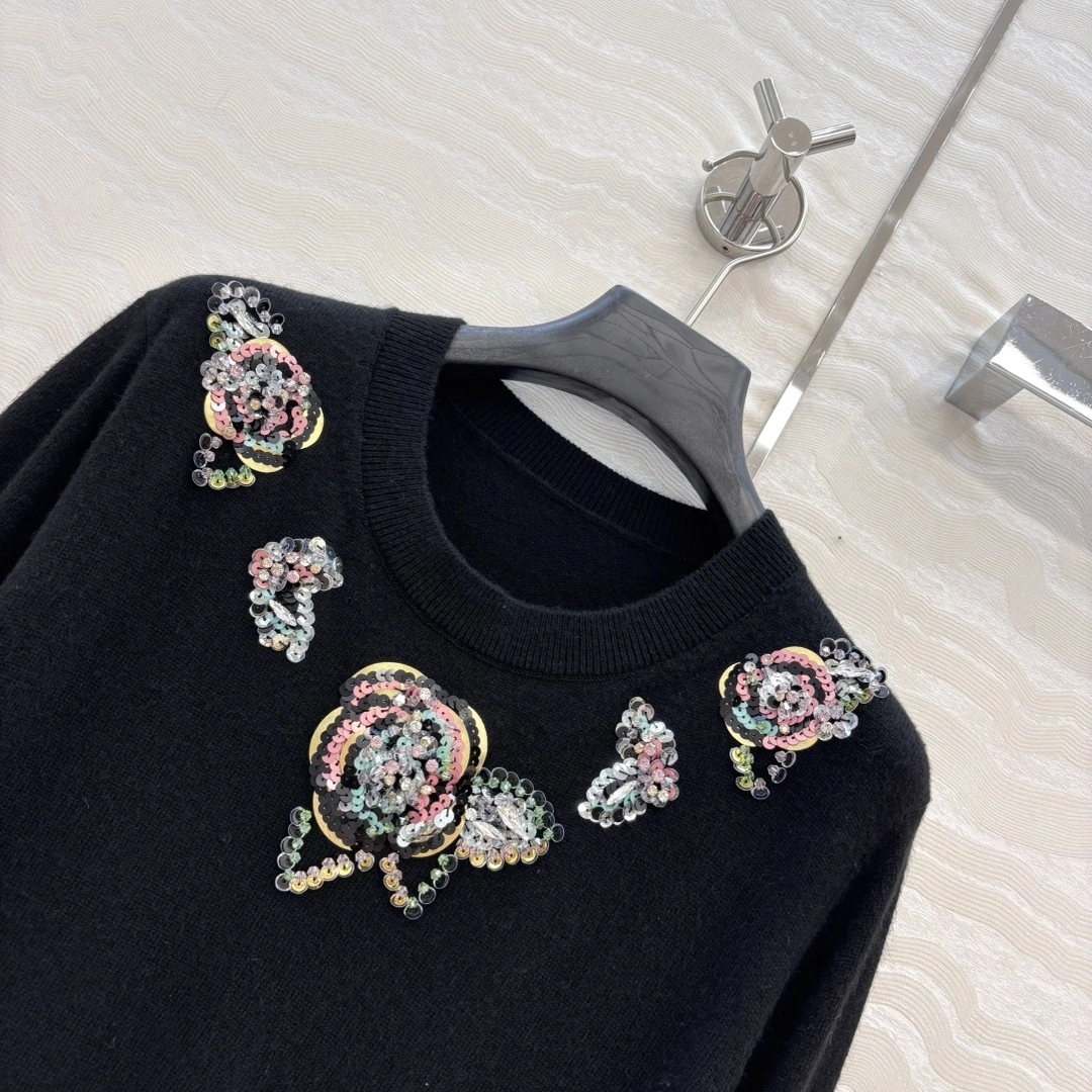 Victoria -- 3h1958 cashmere item:E-F061I0738