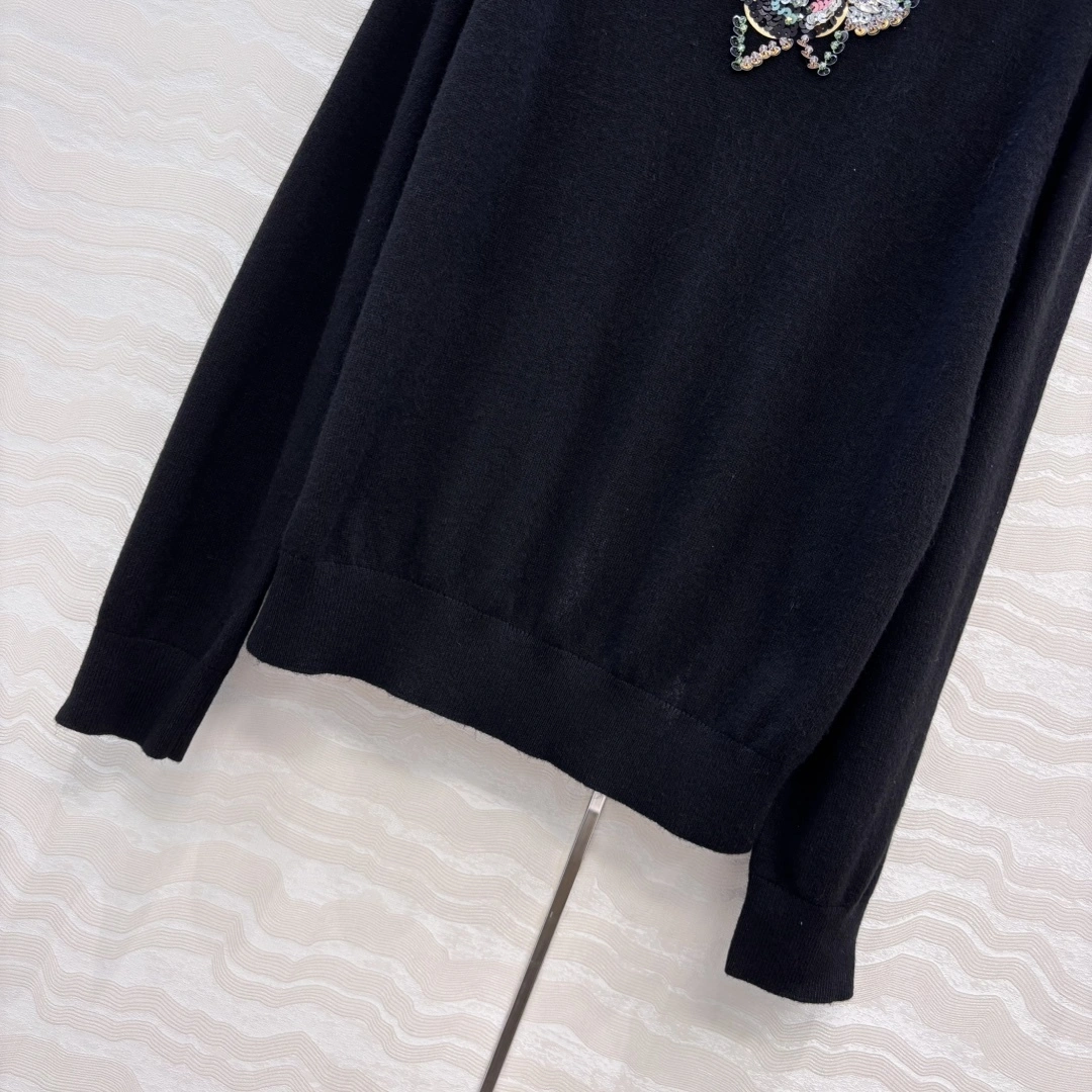 Victoria -- 3h1958 cashmere item:E-F061I0738