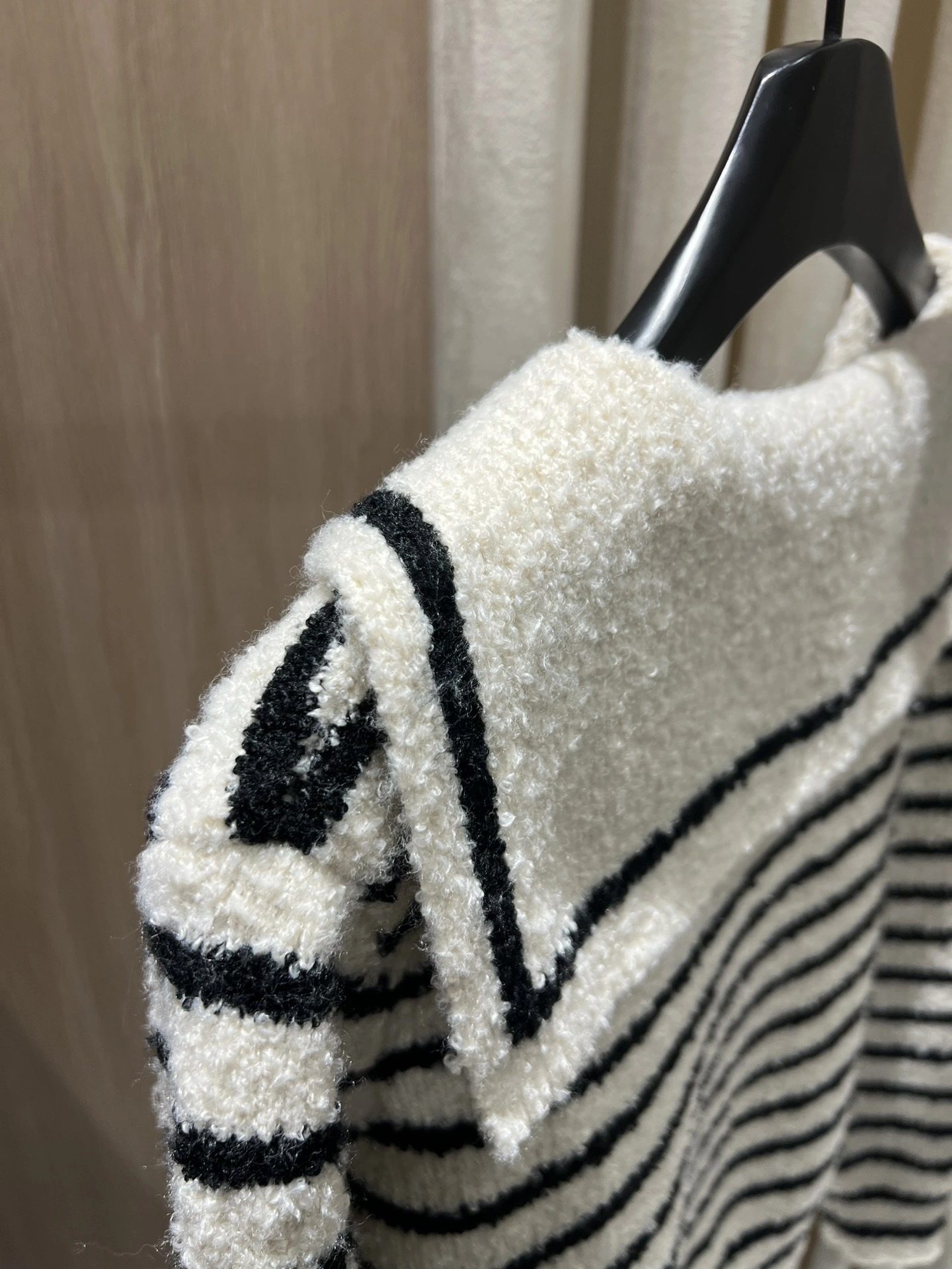 Victoria -- 4ior Sailor Collar Bouclé embroidery item:E-F140L1920H