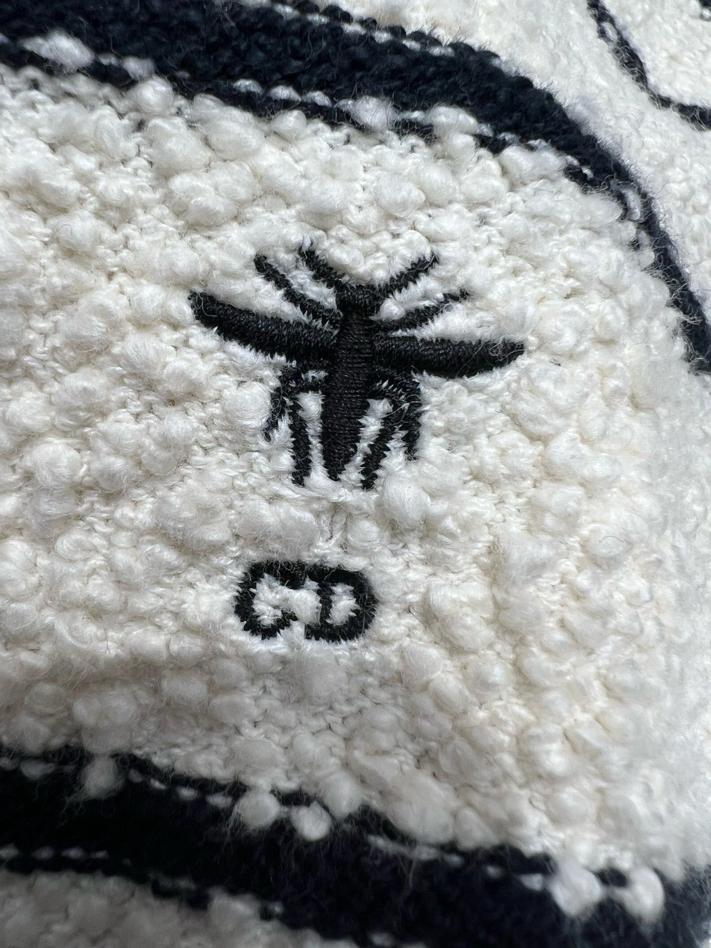 Victoria -- 4ior suit Marine wool embroidery item:E-F140L1921H