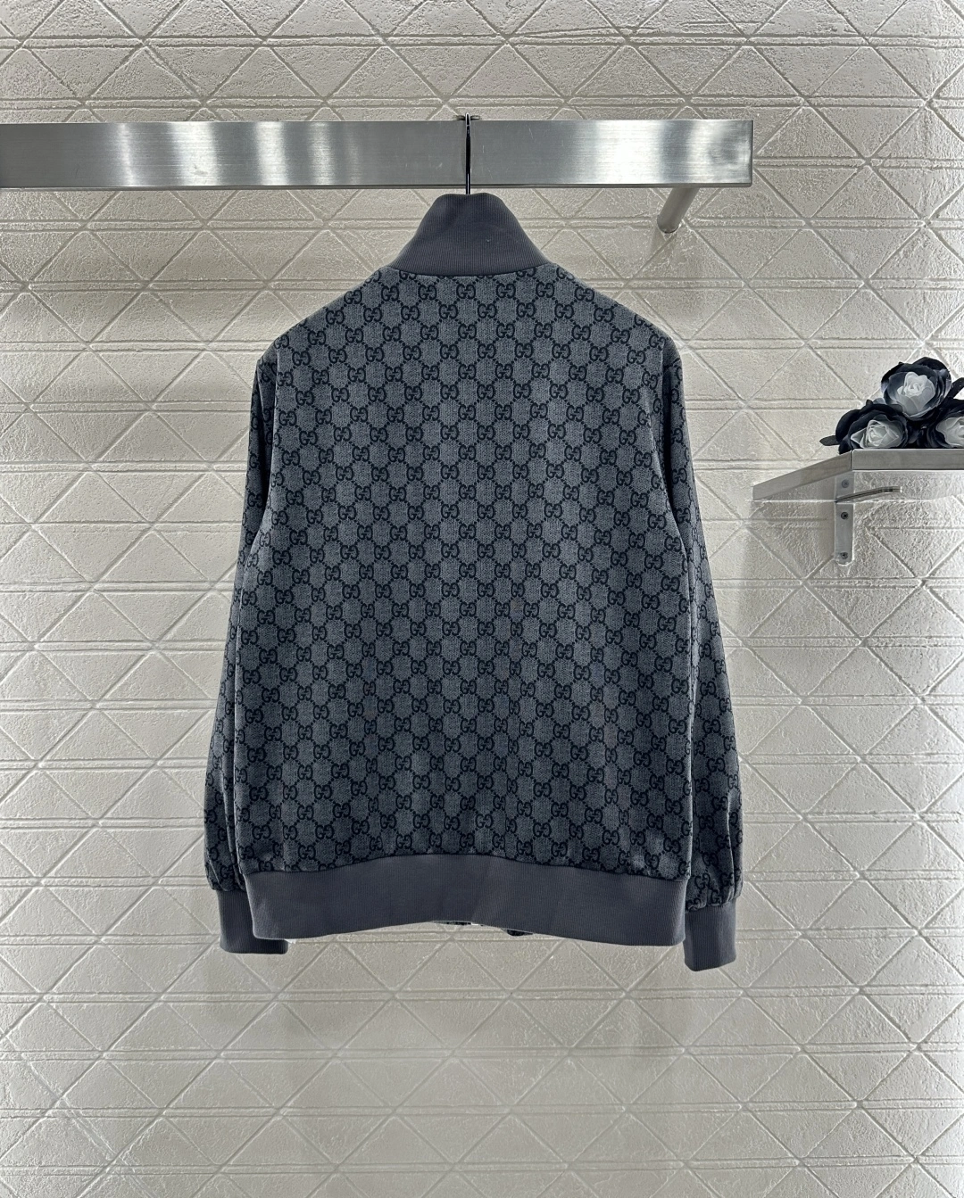 Victoria -- 6u33i CT81966 suit item:E-F061I0710
