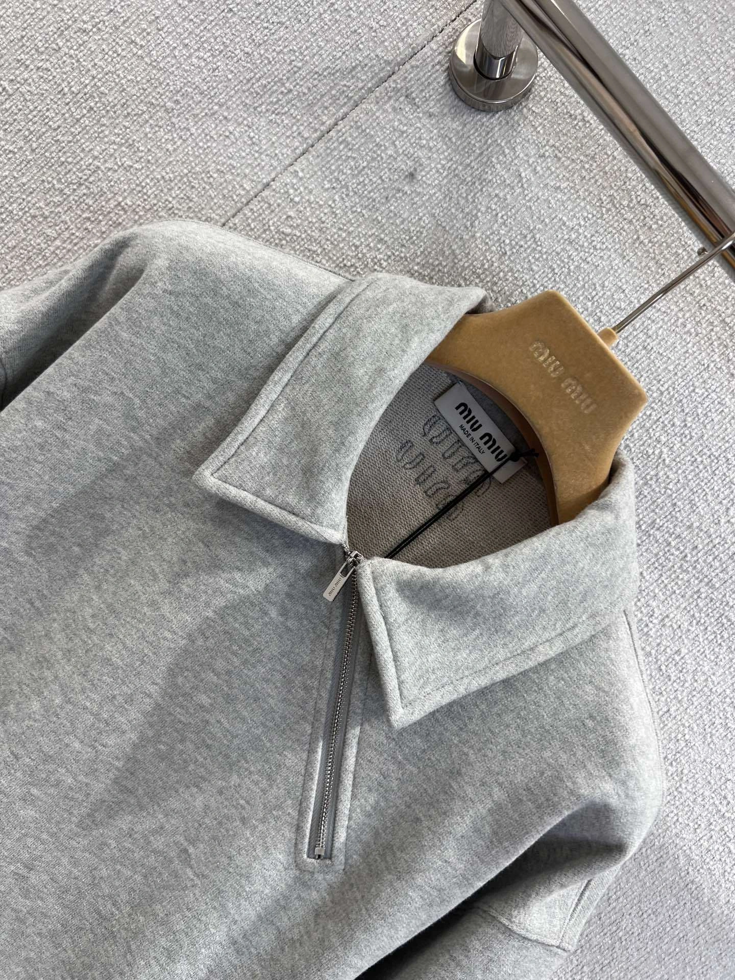 Victoria -- 7iu7iu 26SS oversized item:E-F000L1964H