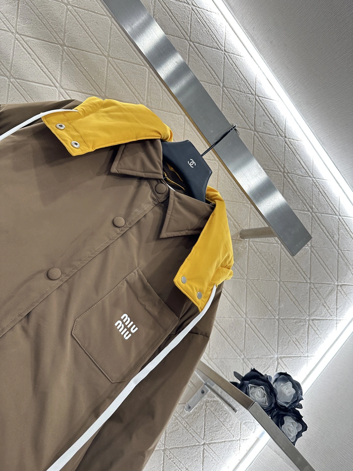 Victoria -- 7iu7iu Down jacket nylon white goose down item:E-F061I0758