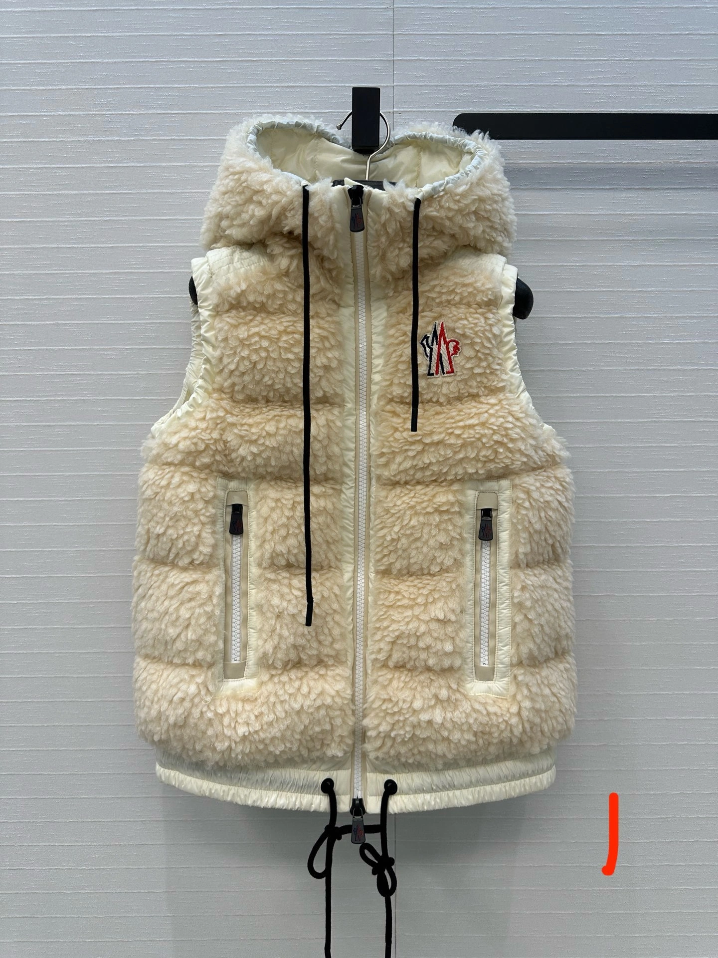 &Victoria -- 7o9385r Mo 4colour item:E-F061I0750-4