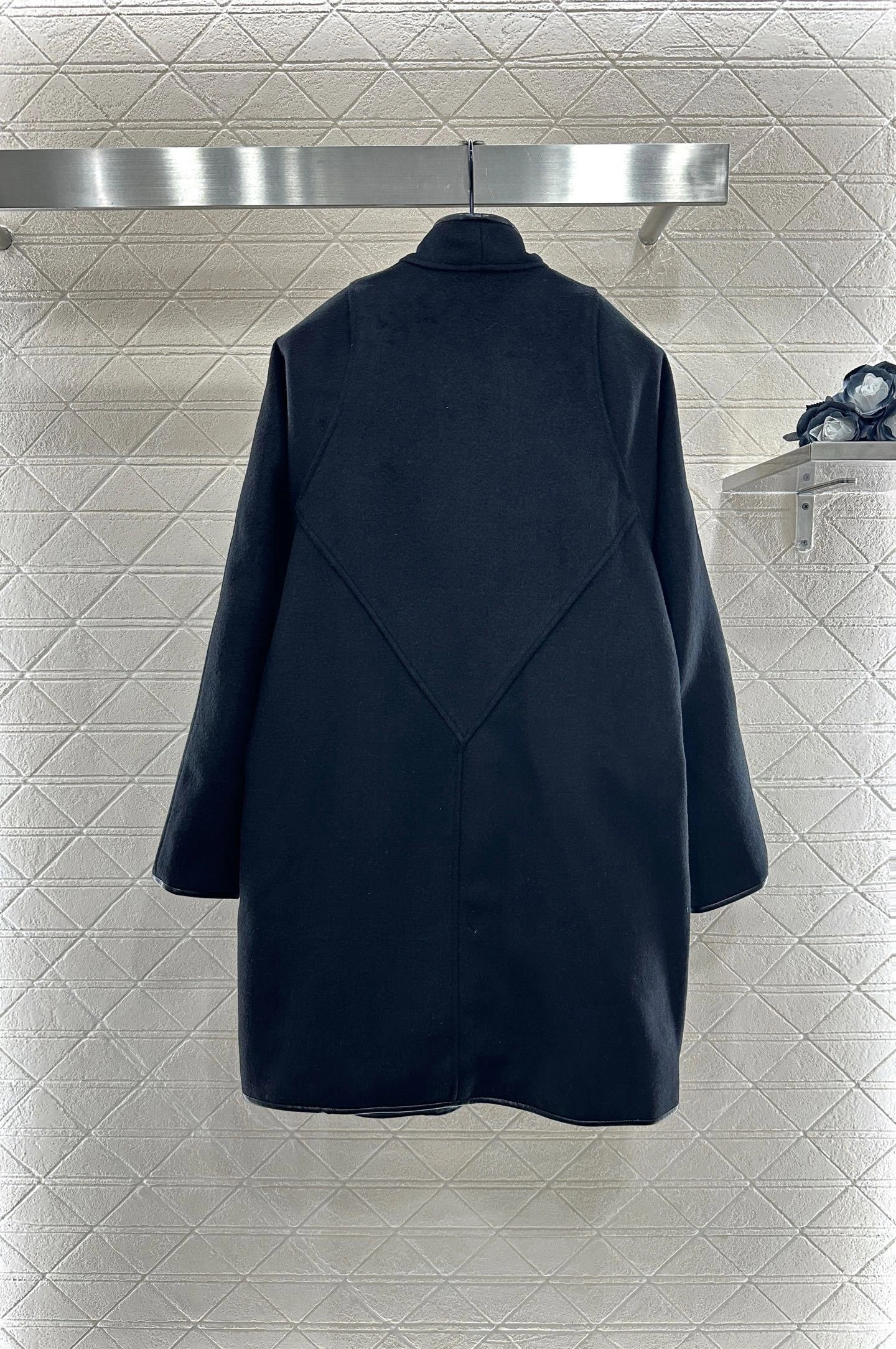 Victoria -- 8V CW81991 wool item:E-F061I0708