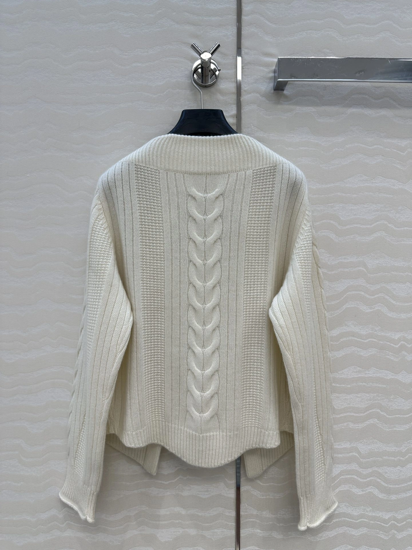 Victoria -- 8V cashmere item:E-F061I0706