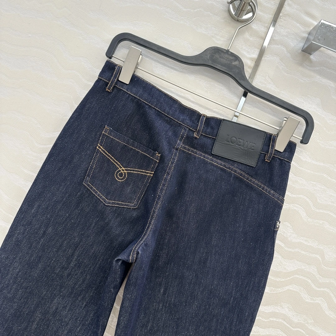 Victoria -- 8o5w5 2colour item:E-F061I0739-2