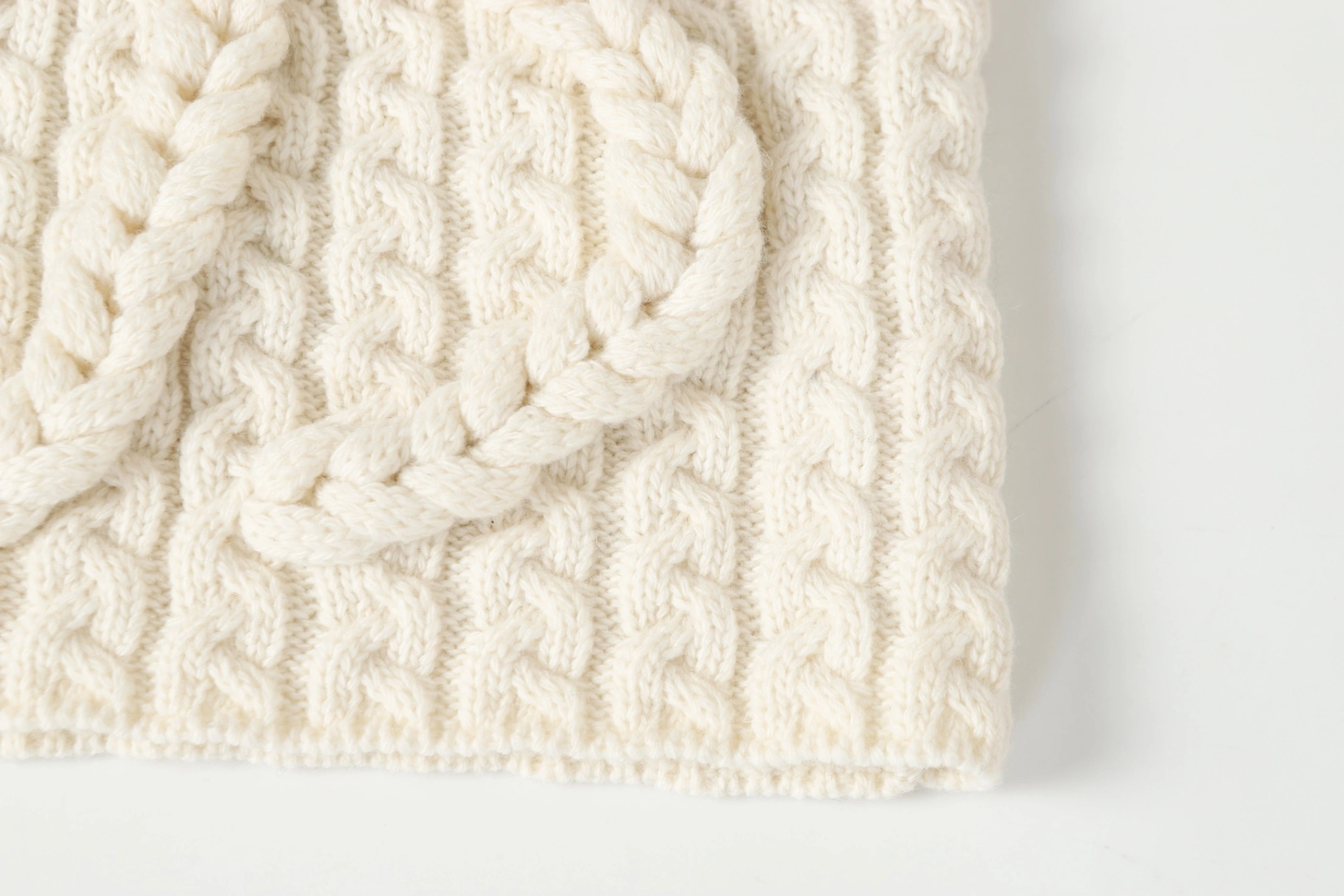 Victoria -- 8o5w5 SS25 Anderson wool oversized 2colour item:E-F125L0551-2