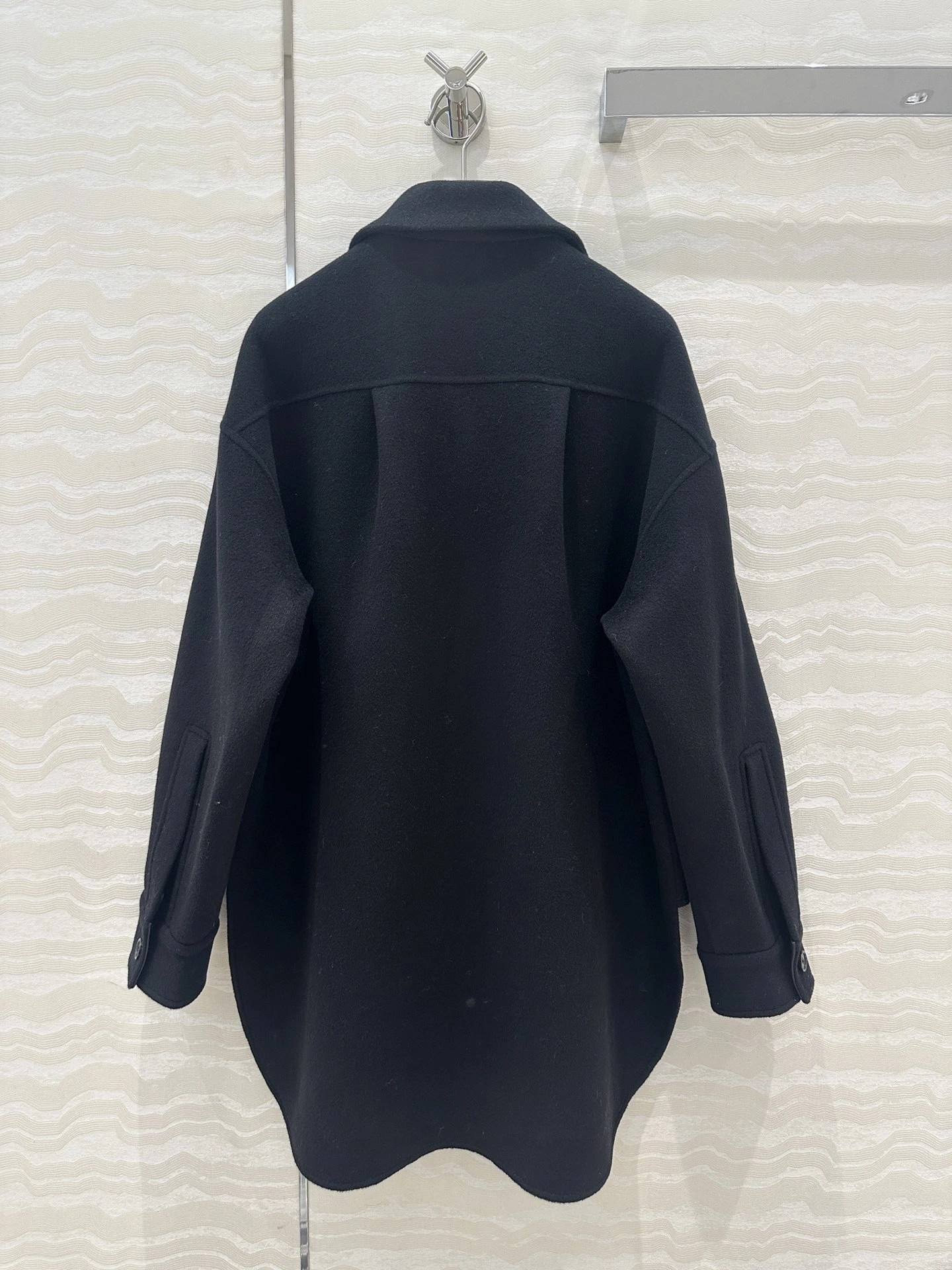 Victoria -- 8o5w5 wool sheepskin cashmere item:E-F061I0740