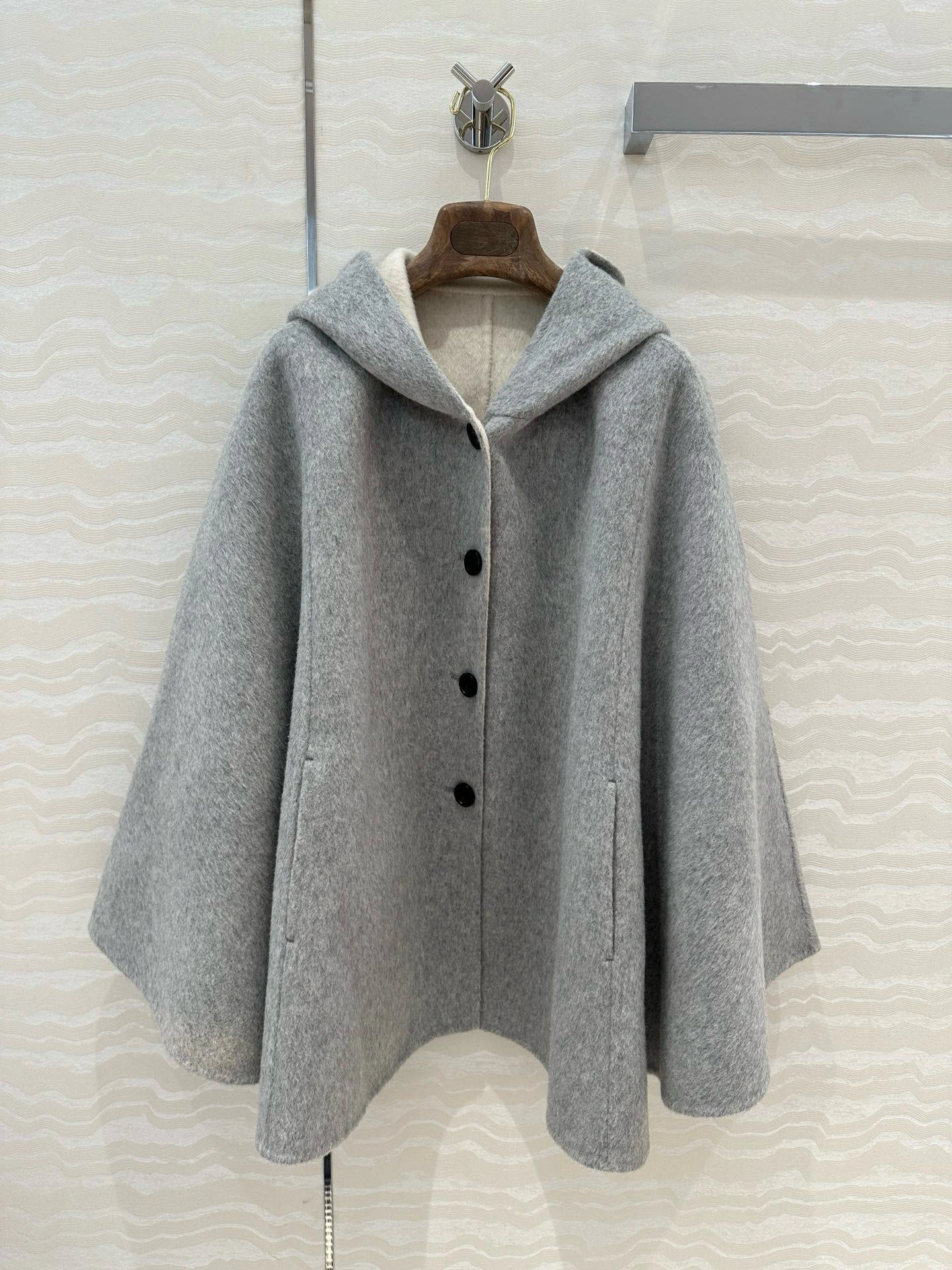 Victoria -- 8oro Pi191 10 cashmere 90 wool 2colour item:E-F061I0747-2