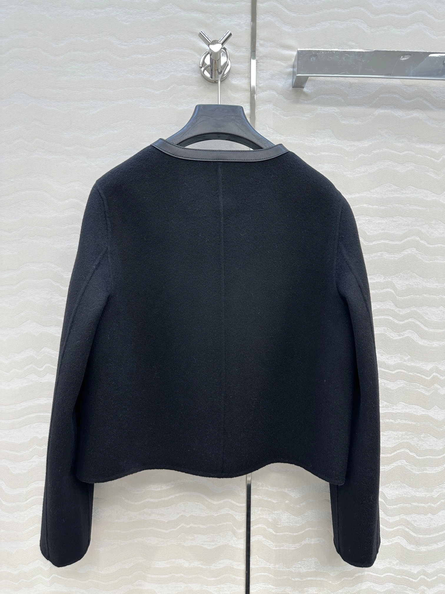 Victoria -- H5r75s 90 wool 10 cashmere embroidery sheepskin item:E-F061I0757