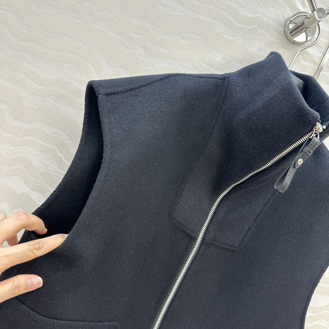 Victoria -- H5r75s 90 wool 10 cashmere item:E-F061I0756